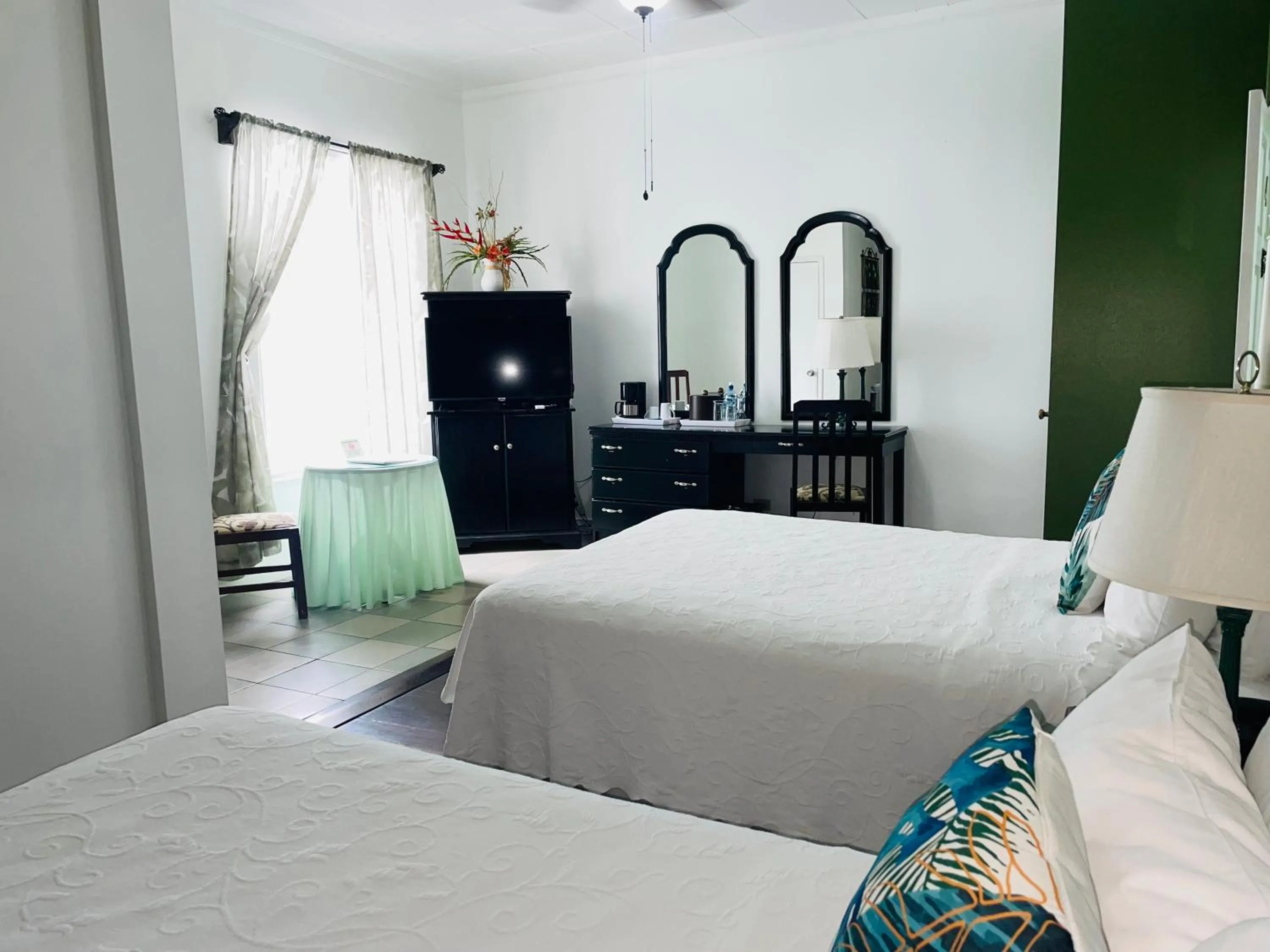 TV and multimedia, Bed in The Great House Inn