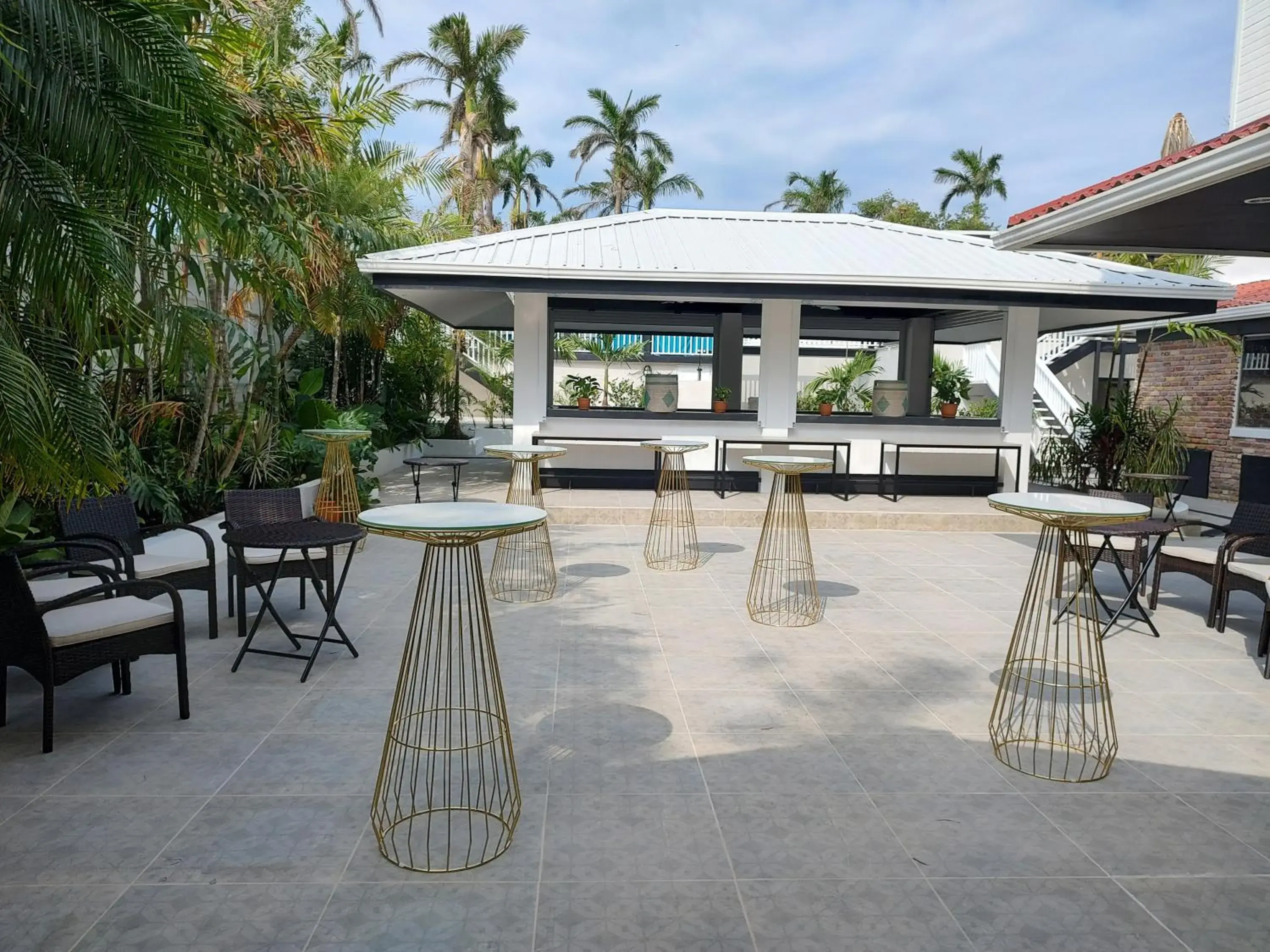 Lounge or bar in The Great House Inn Lounge or bar in The Great House Inn