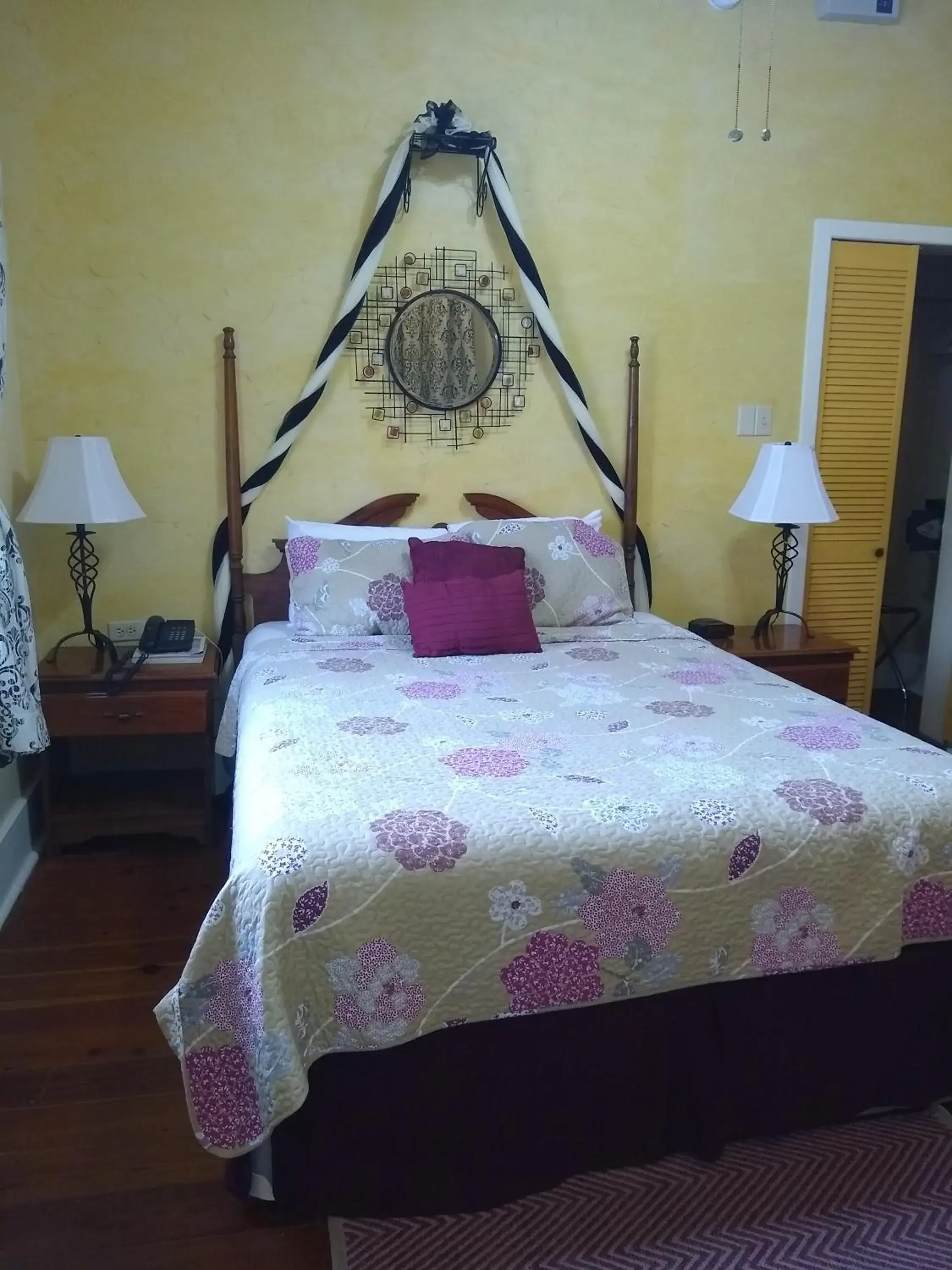 Bedroom, Bed in The Great House Inn Bedroom, Bed in The Great House Inn