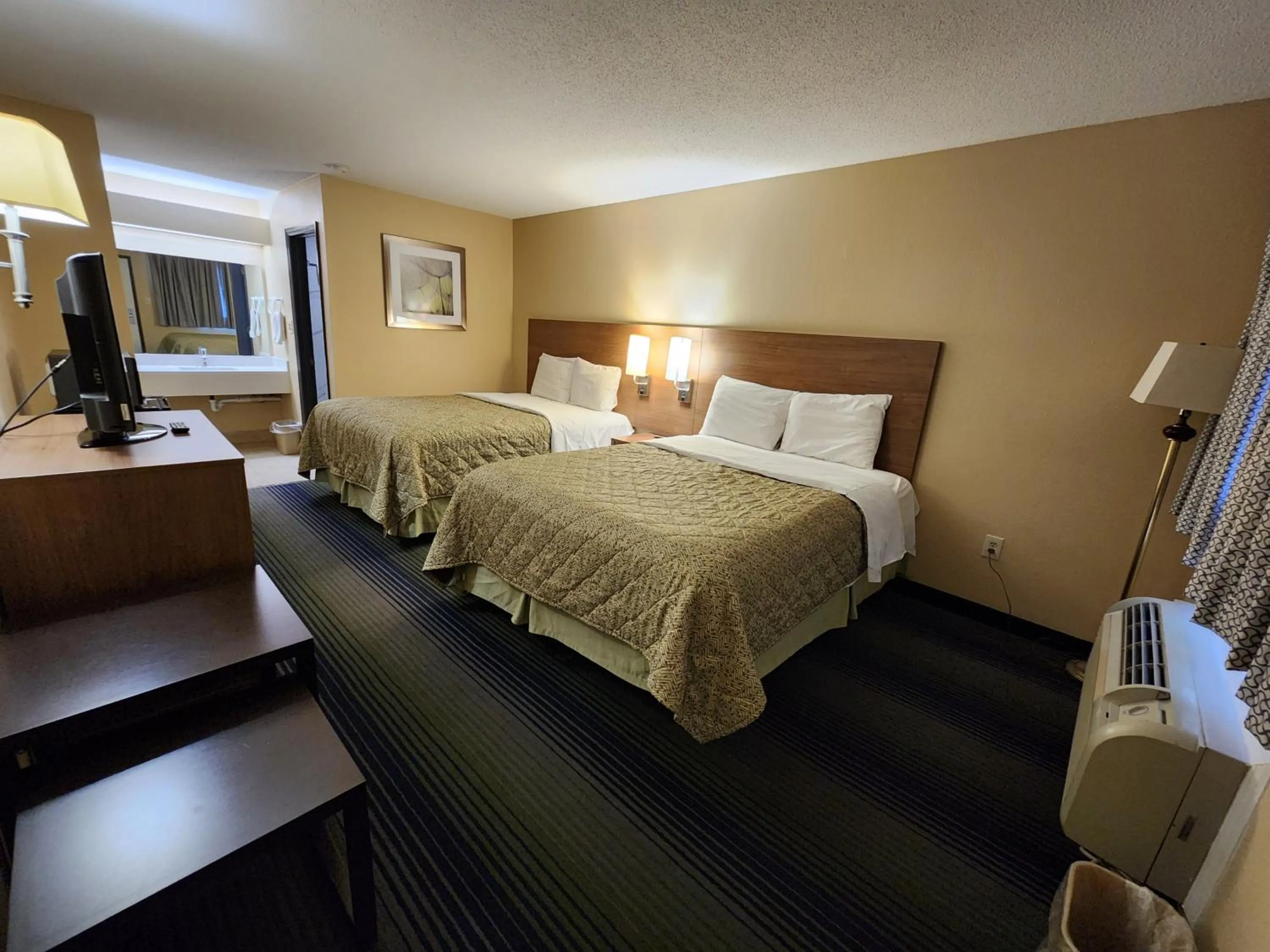 TV and multimedia, Bed in Budget Host Inn