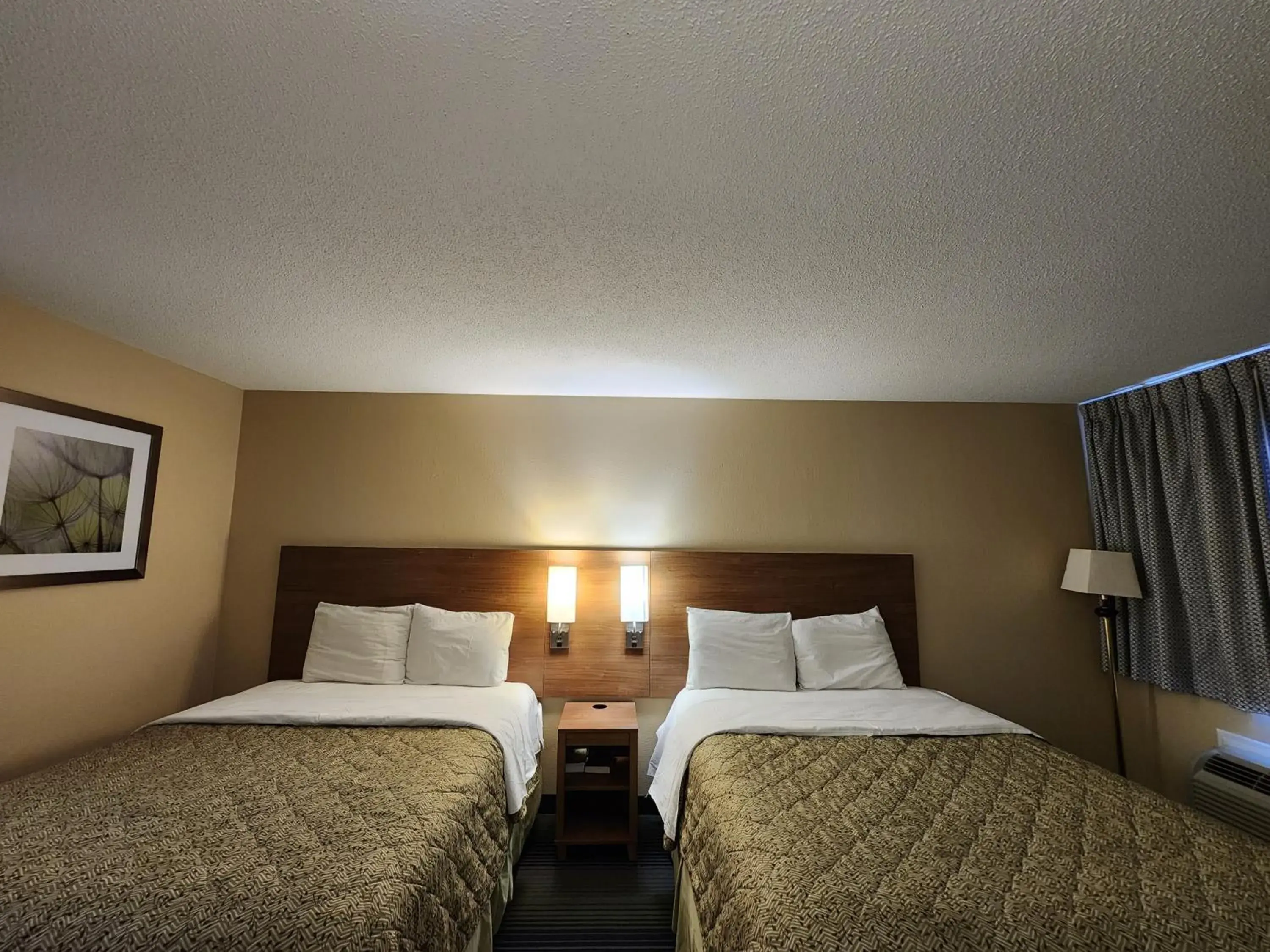 Double Room in Budget Host Inn Double Room in Budget Host Inn