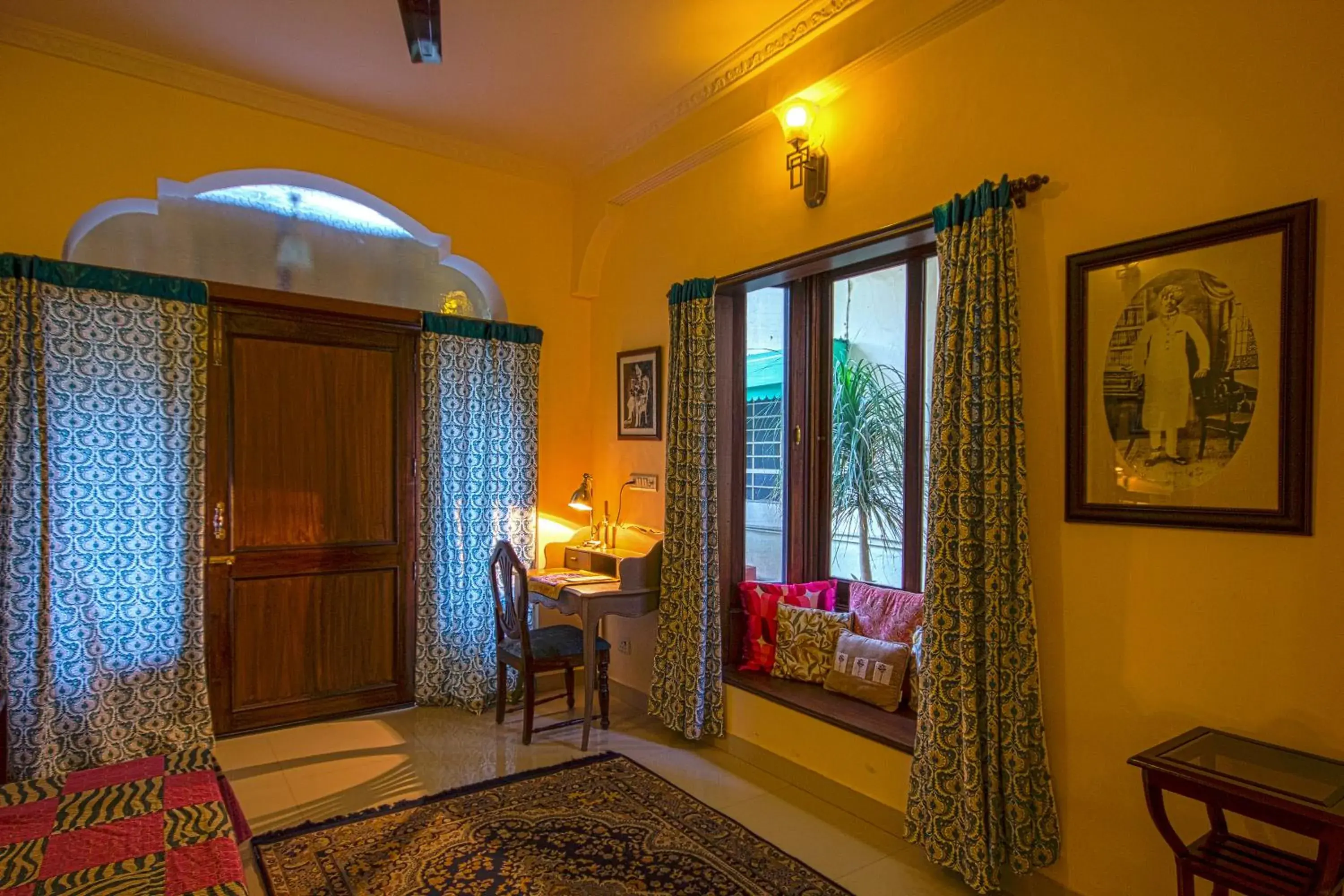 Family Room in Rawla Rawatsar Family Room in Rawla Rawatsar