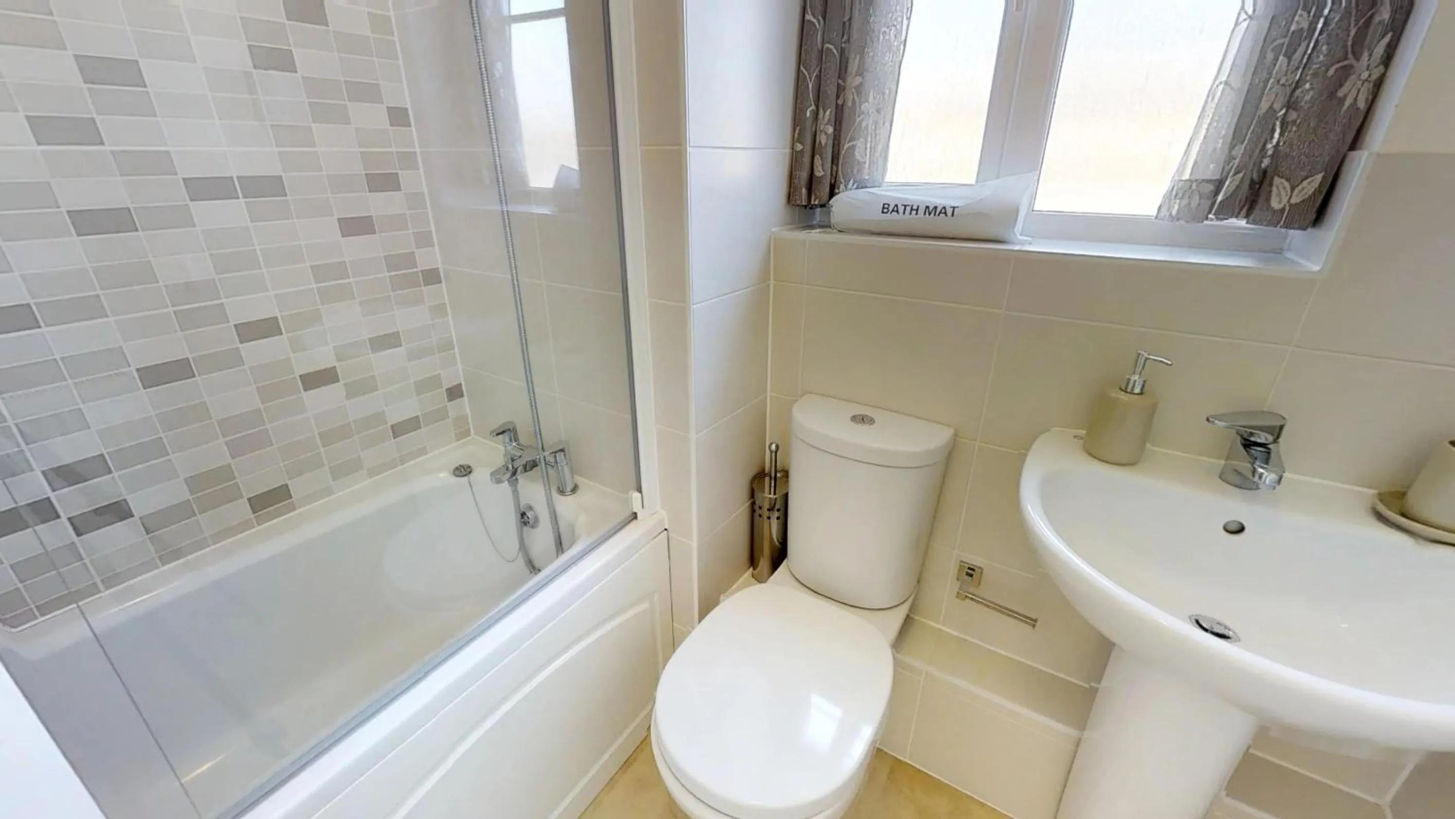 Other in StayZo Cole Green Lane Accommodation- FREE Parking