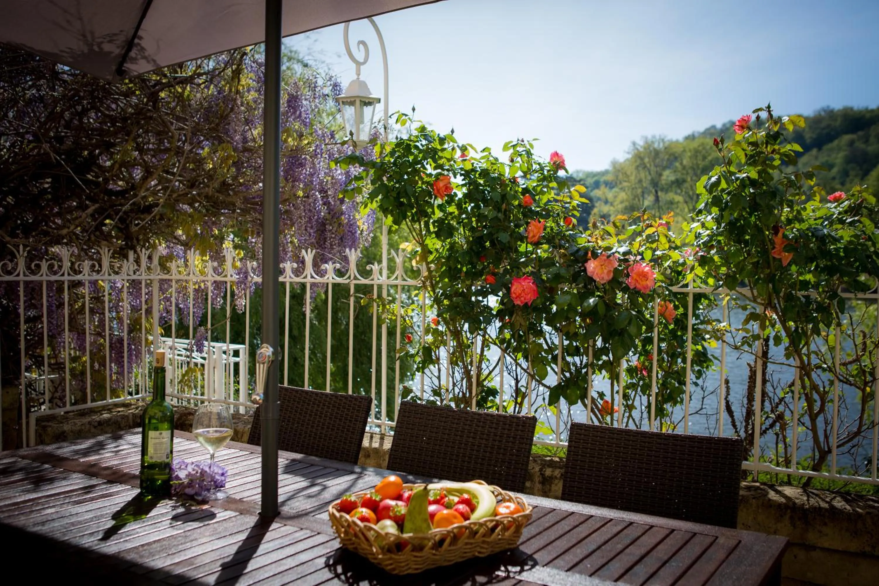 Dining area in Les Magnolias holiday homes