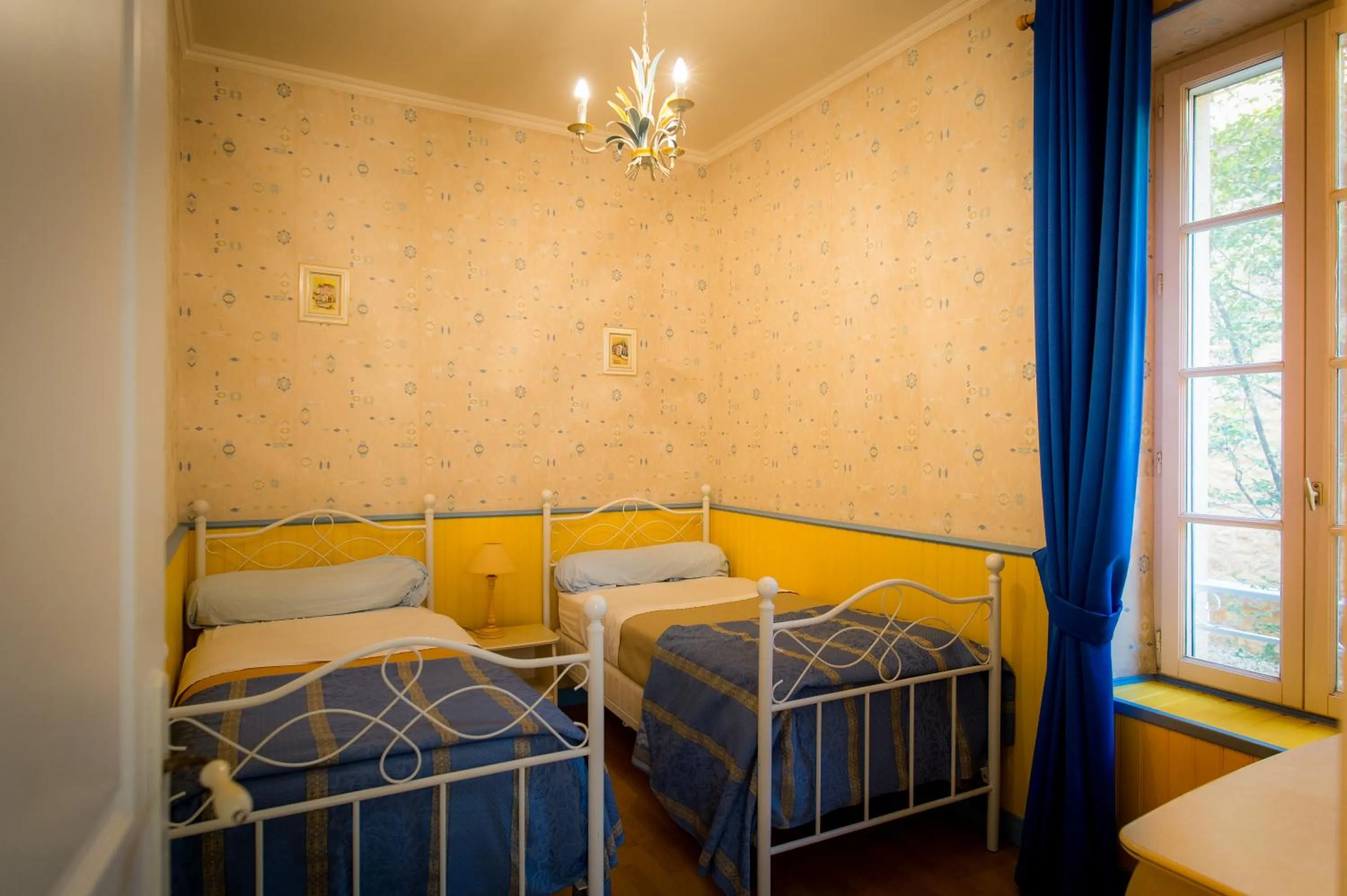 Bedroom, Bed in Les Magnolias holiday homes