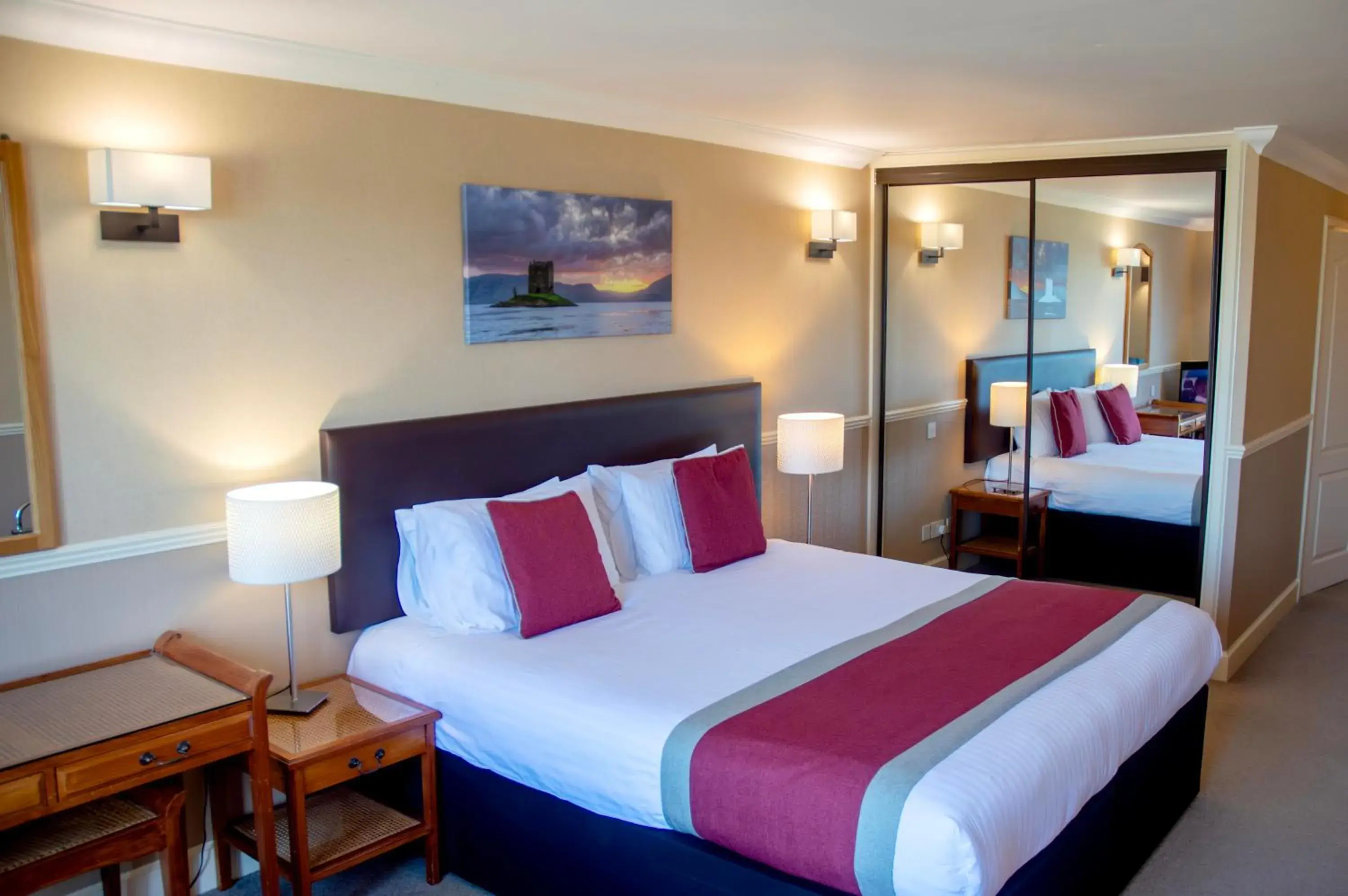 Admirals Ground Floor Sea View Room with Patio in Holly Tree Hotel, Swimming Pool & Hot Tub Admirals Ground Floor Sea View Room with Patio in Holly Tree Hotel, Swimming Pool & Hot Tub