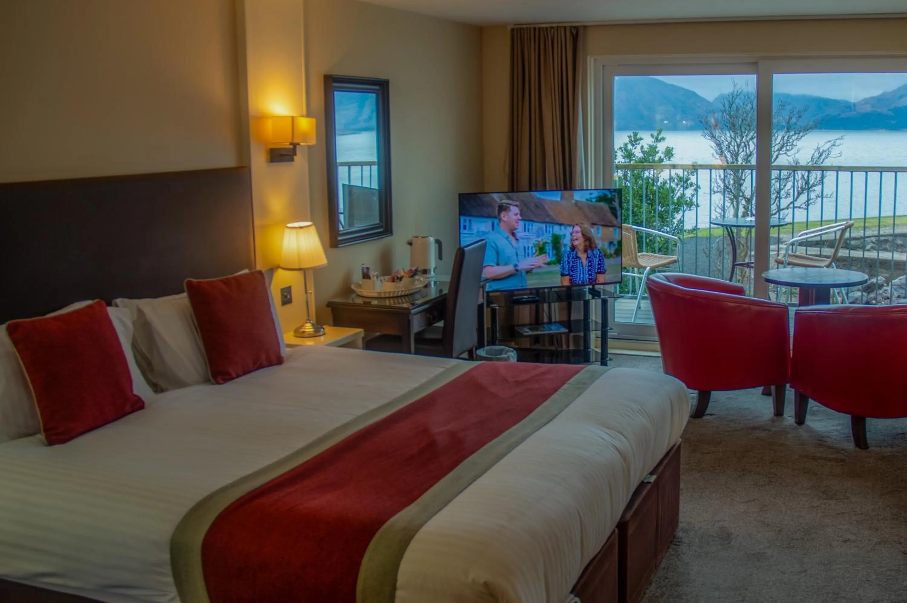 Bed in Holly Tree Hotel, Swimming Pool & Hot Tub