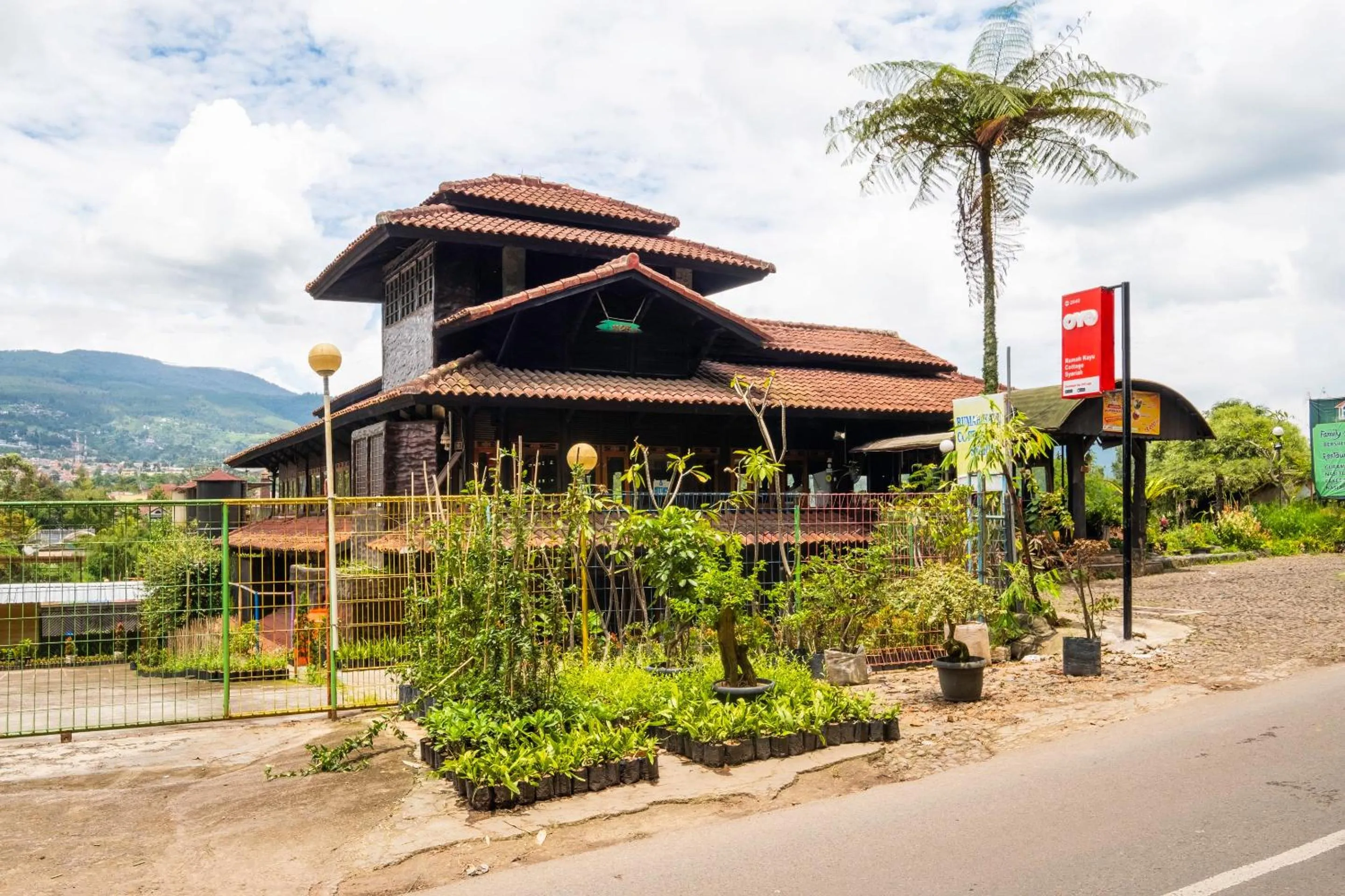 Facade/entrance in Capital O 2640 Cottage GS Rumah Kayu Syariah