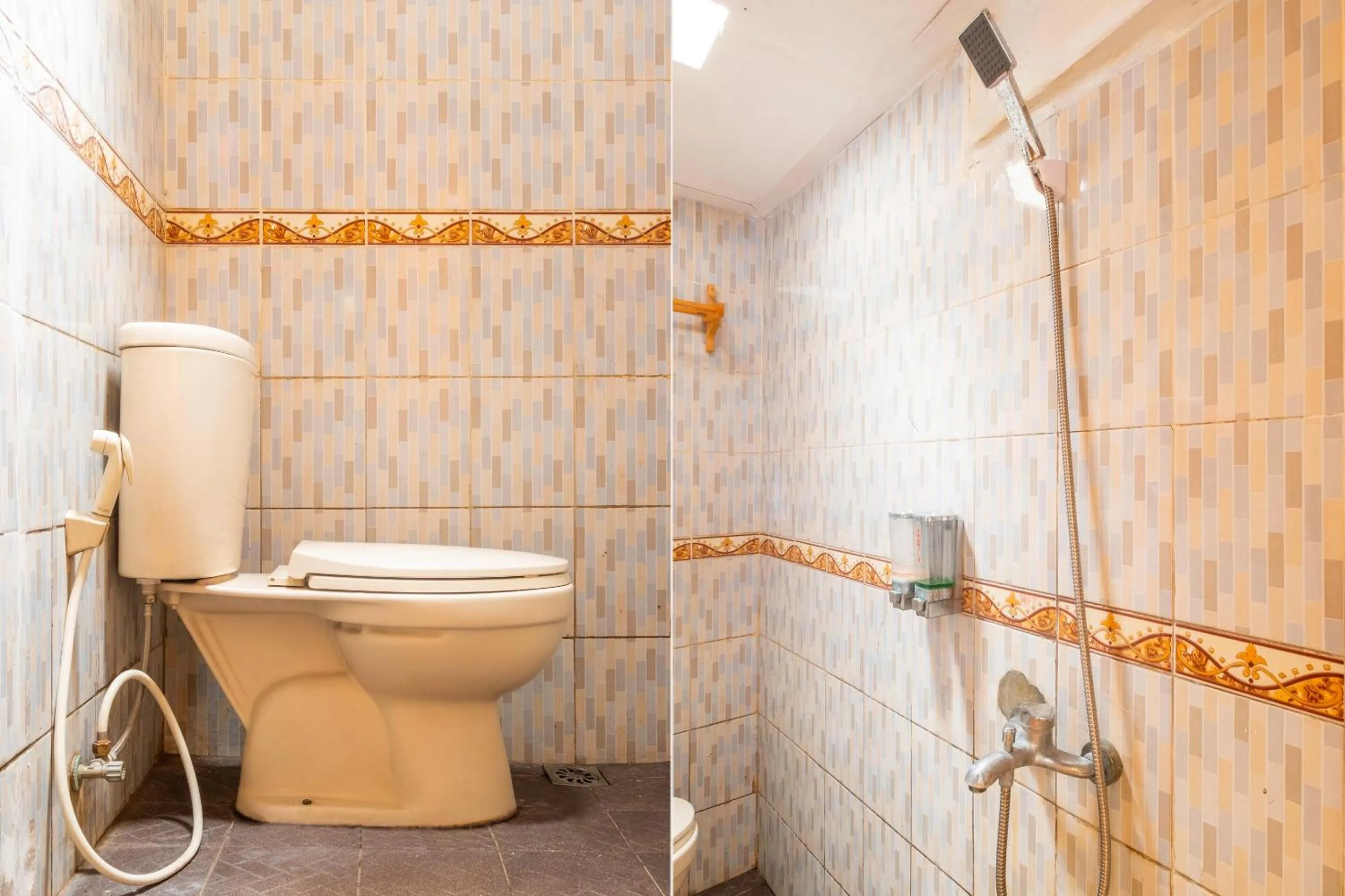 Bathroom in Capital O 2640 Cottage GS Rumah Kayu Syariah