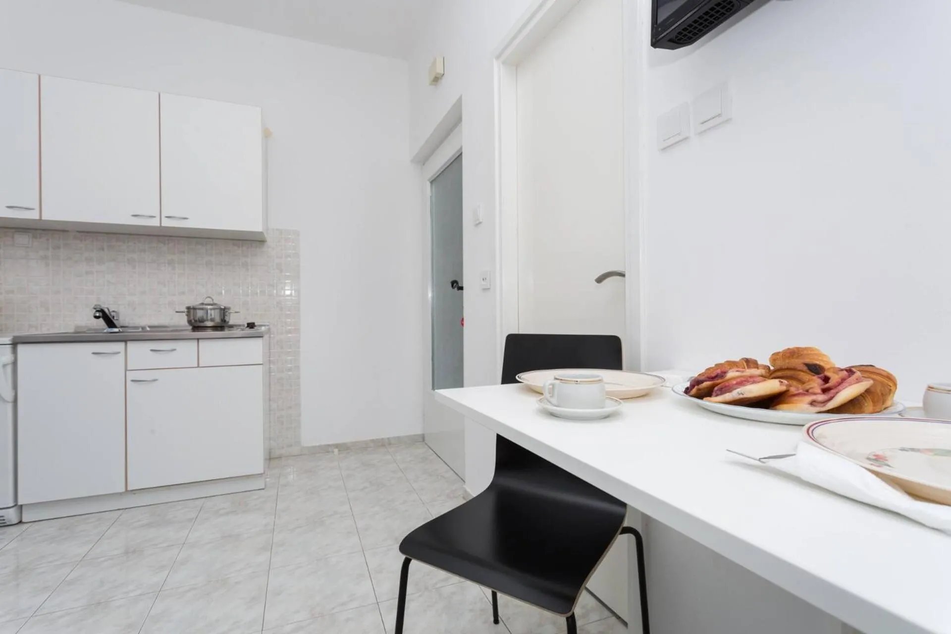 Dining area in Apartments Bernardeta 2