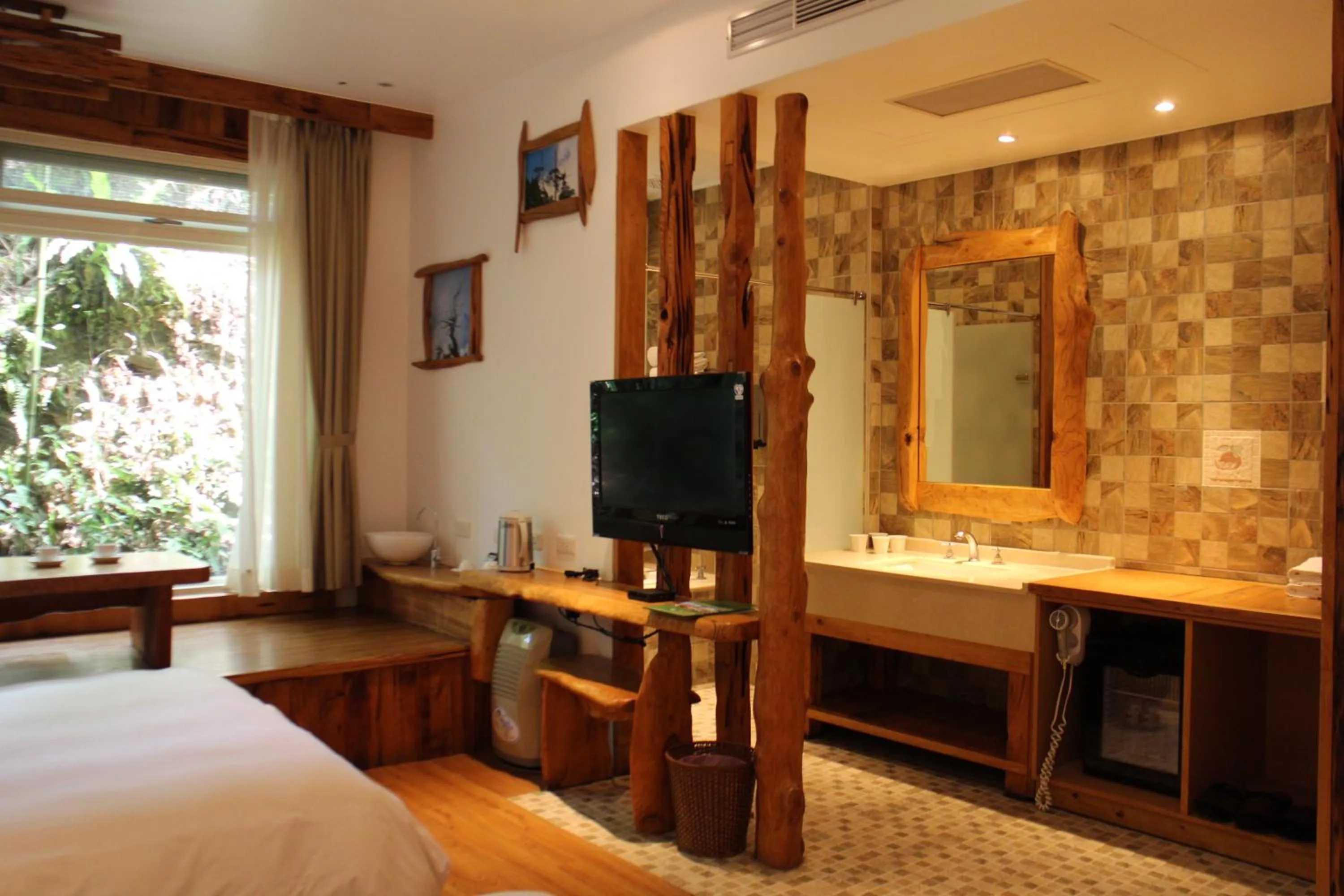 TV and multimedia, Bed in Shangrila Leisure Farm