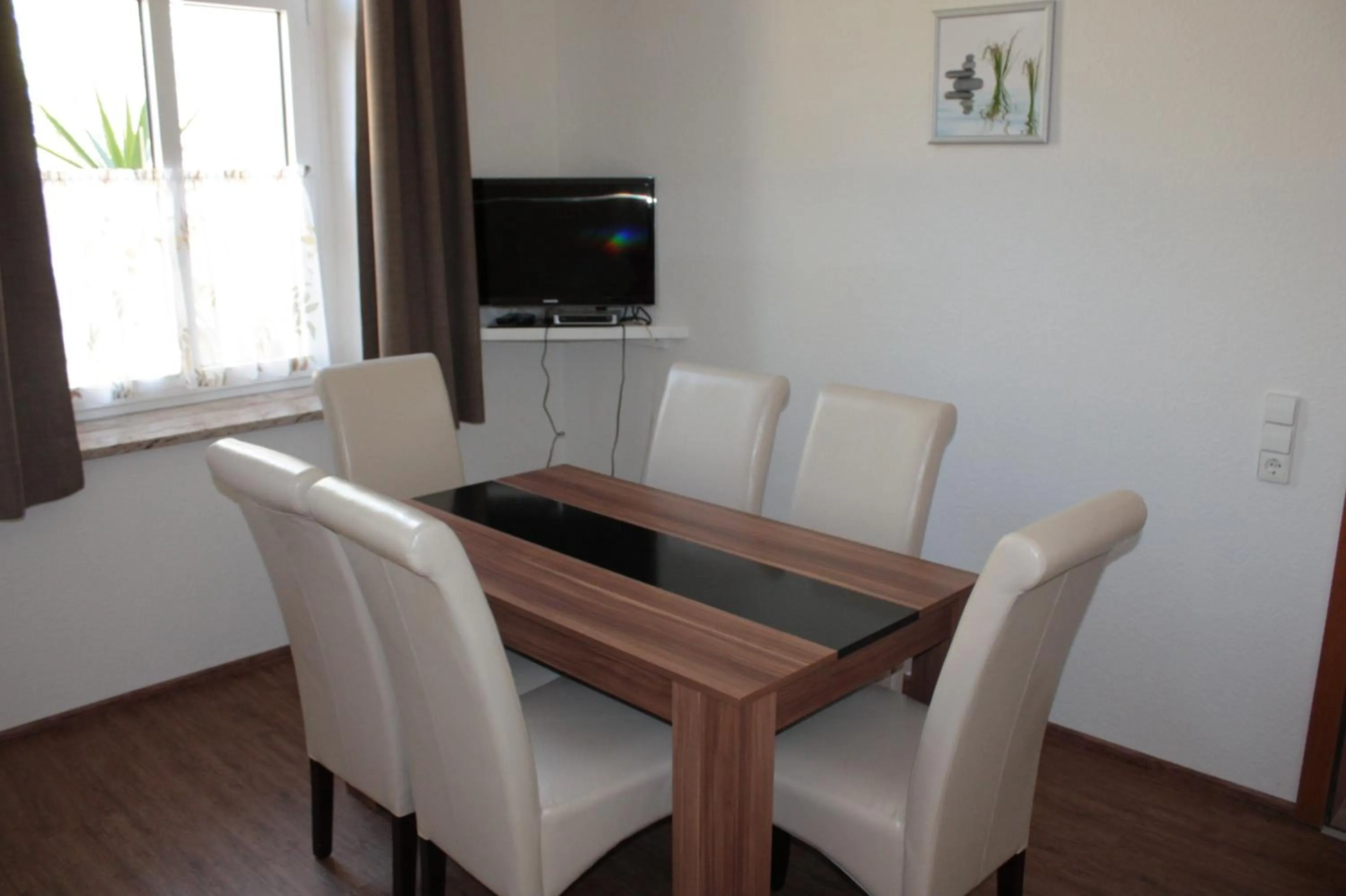 Dining area in Thai Tawan