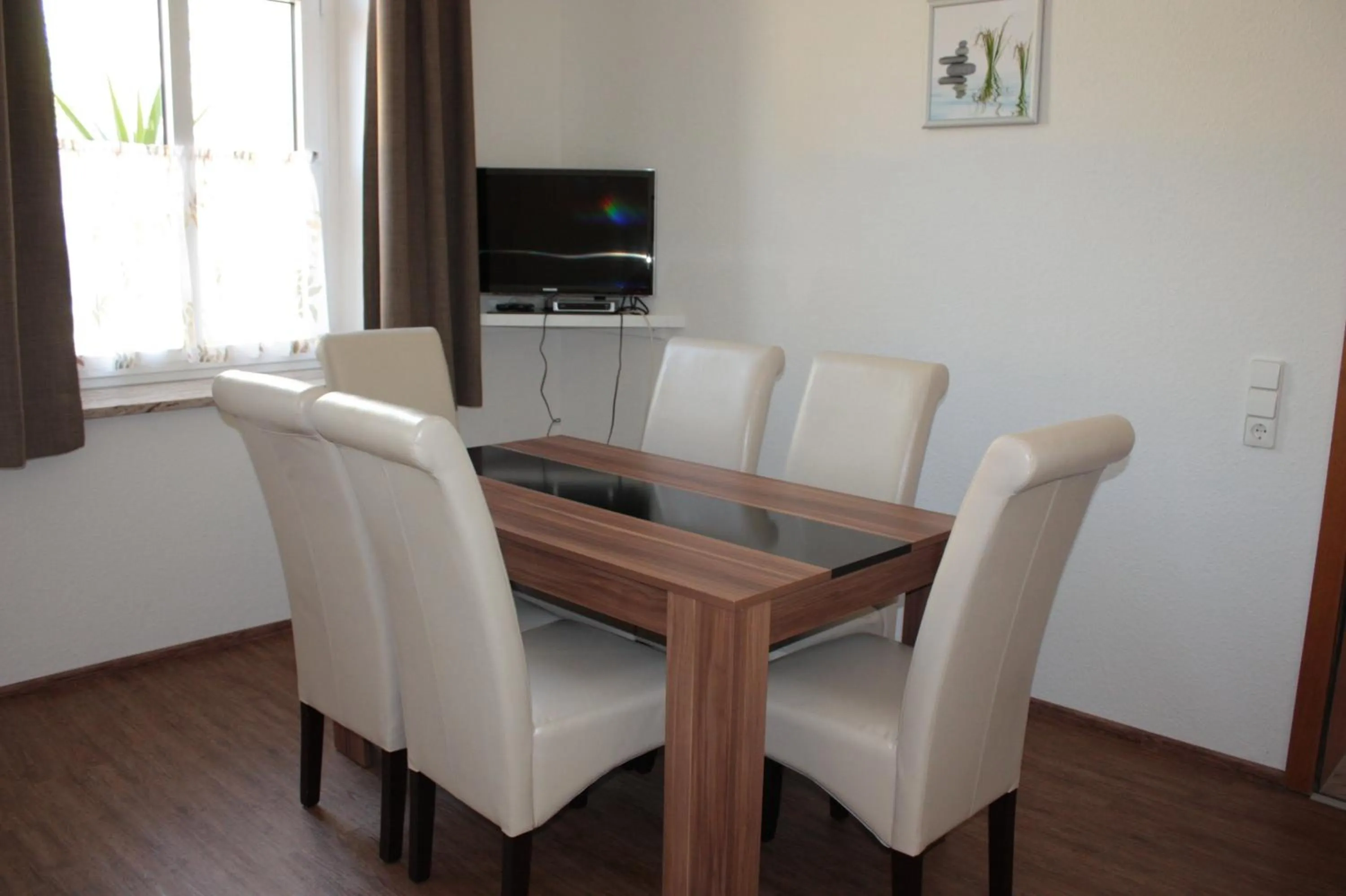 Dining area in Thai Tawan