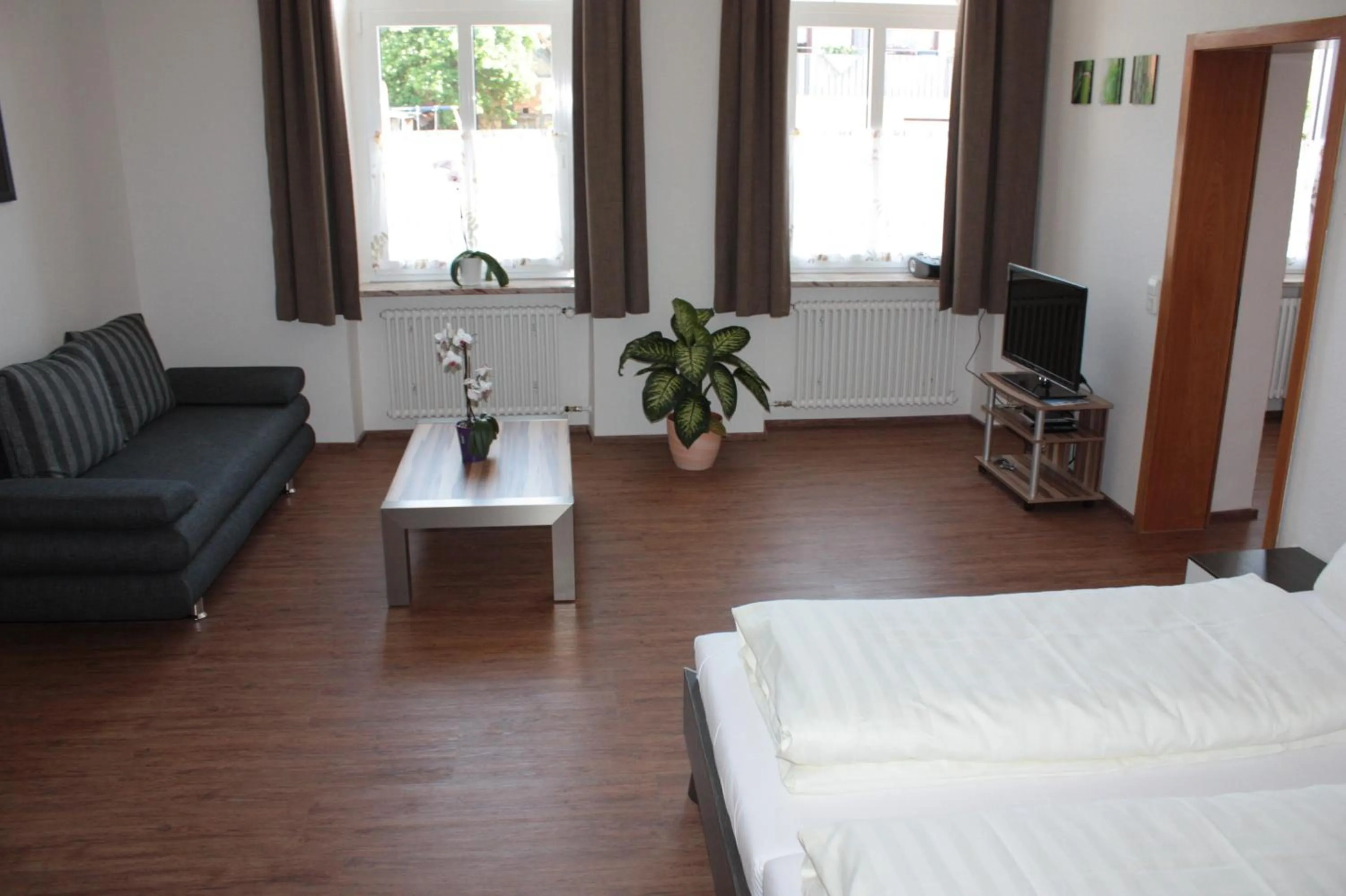 Day, Bed in Thai Tawan