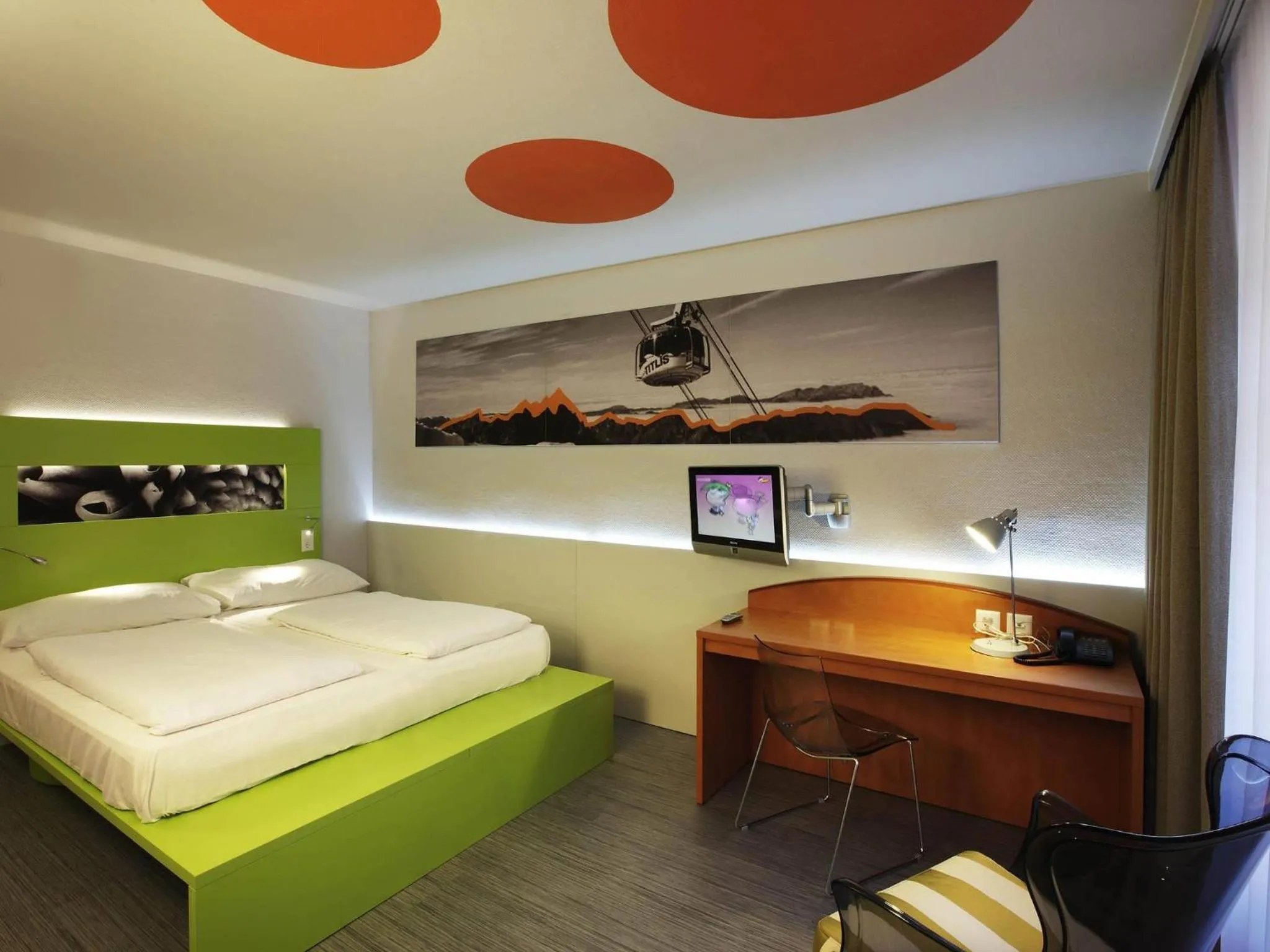 Bedroom, Bed in ibis Styles Luzern