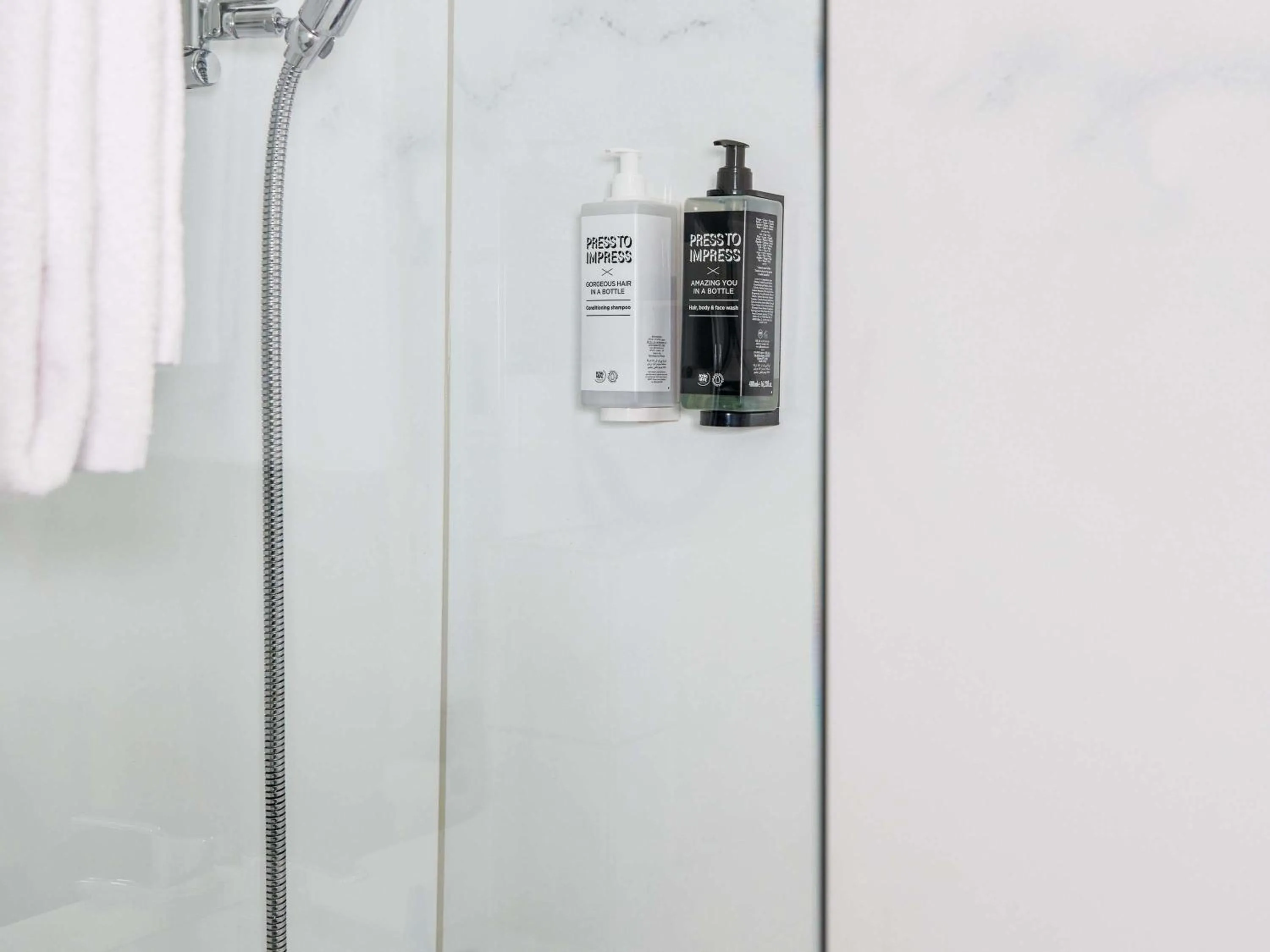 Bedroom in ibis Styles Luzern