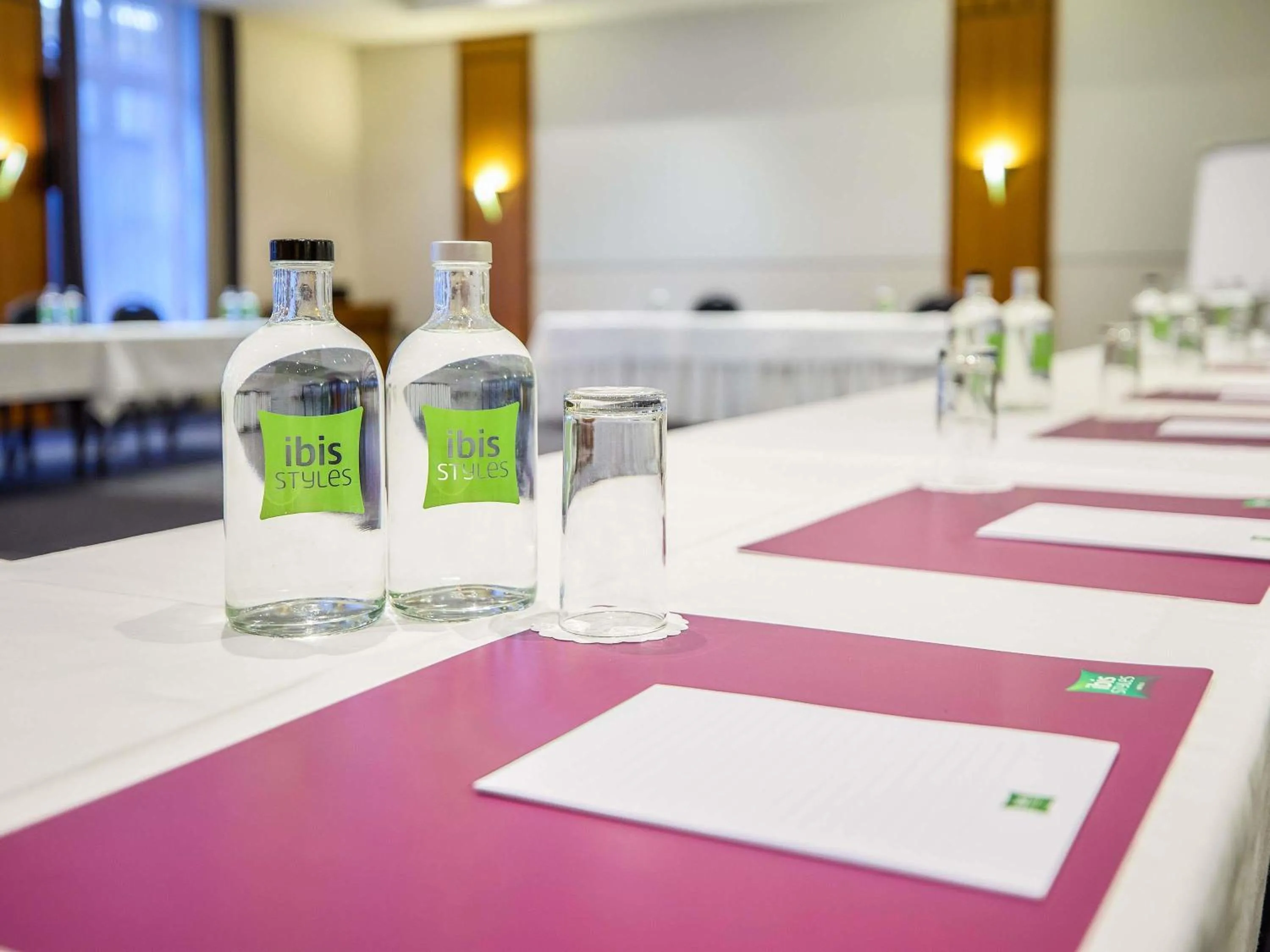 Meeting/conference room in ibis Styles Luzern