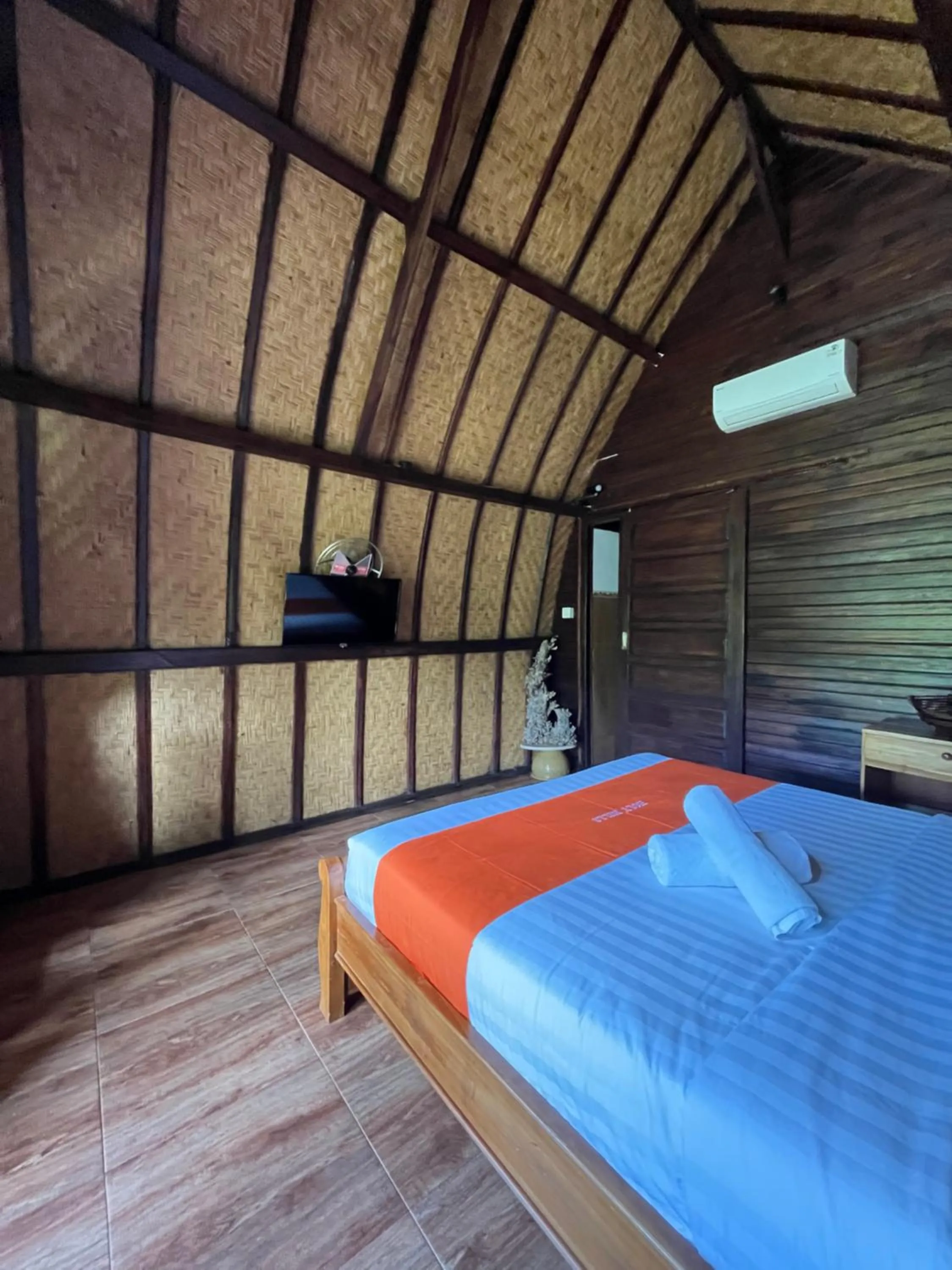 Bed in Holy Hills Bungalow Nusa Penida