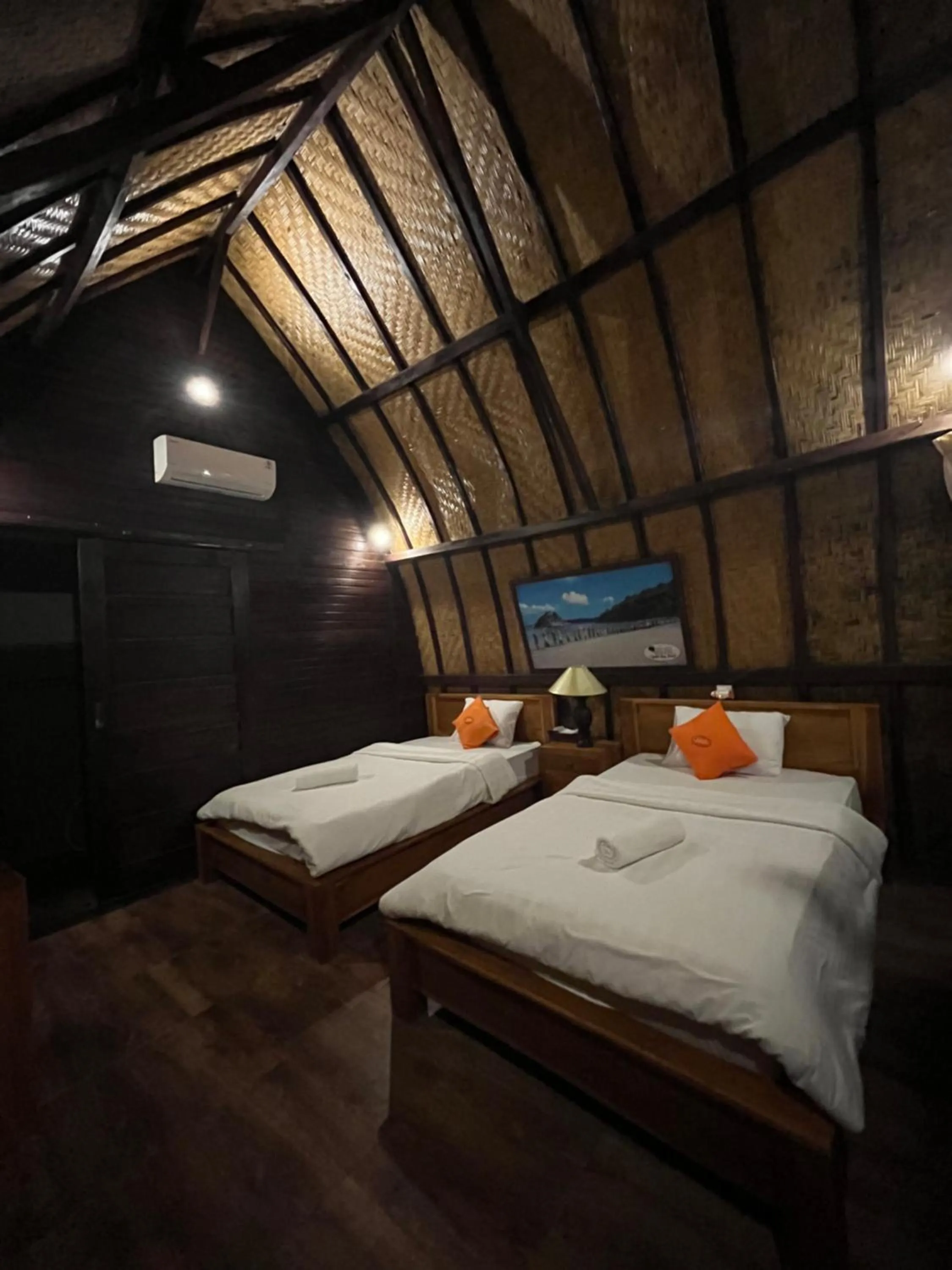 Bed in Holy Hills Bungalow Nusa Penida