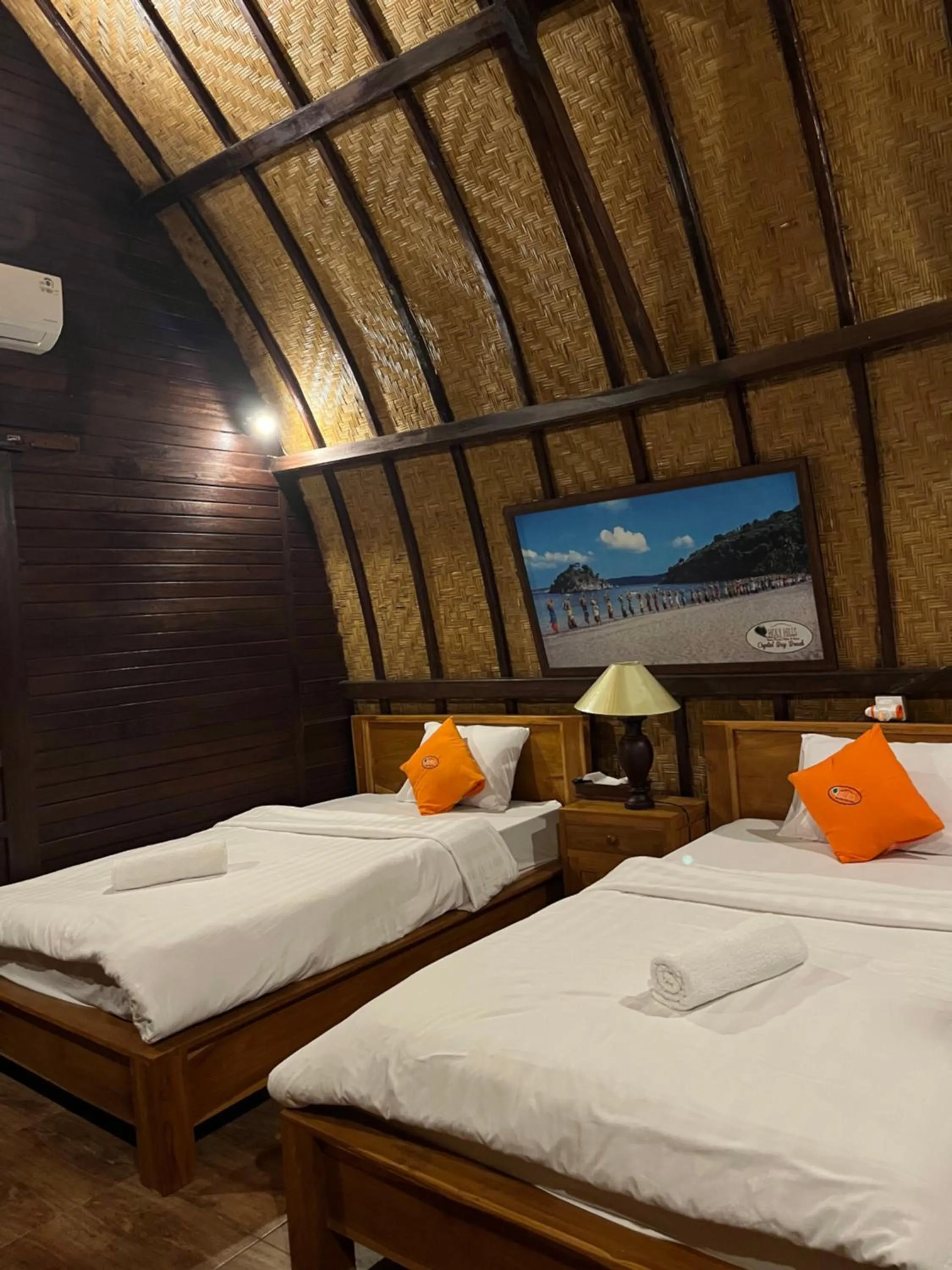 Bed in Holy Hills Bungalow Nusa Penida