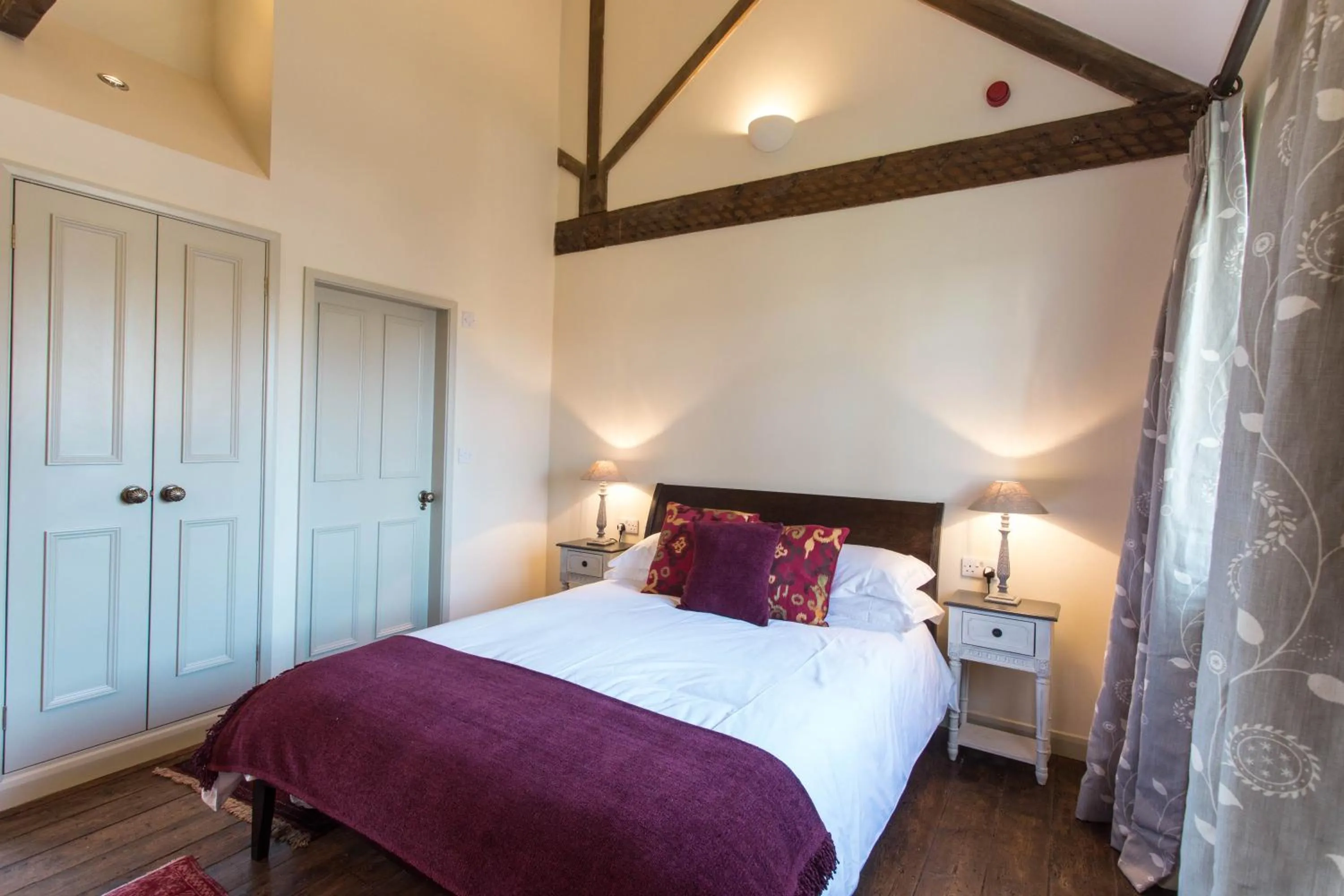 Bed in Tailor Room 4