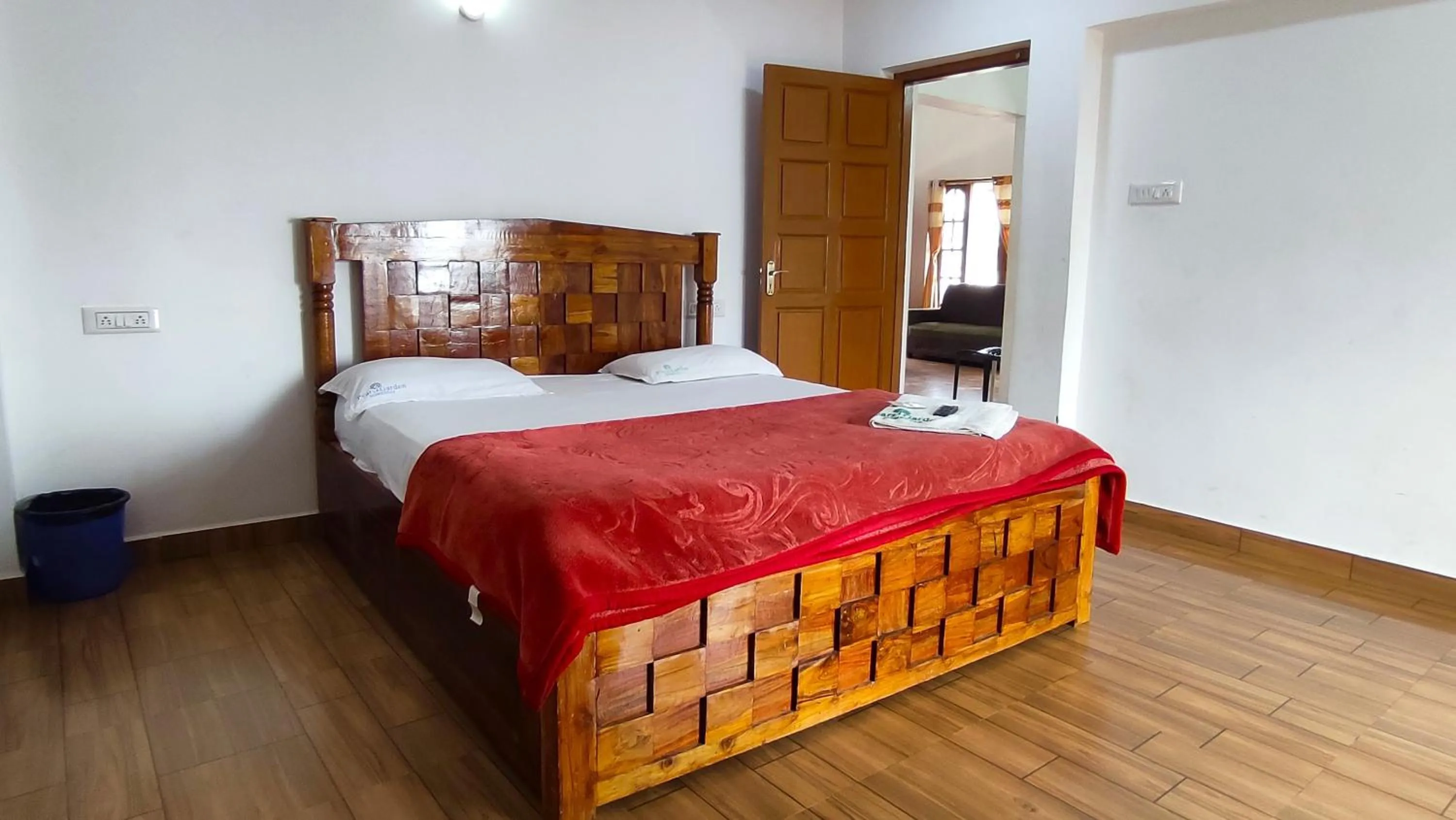 Bed in Pears Garden Royal Suite