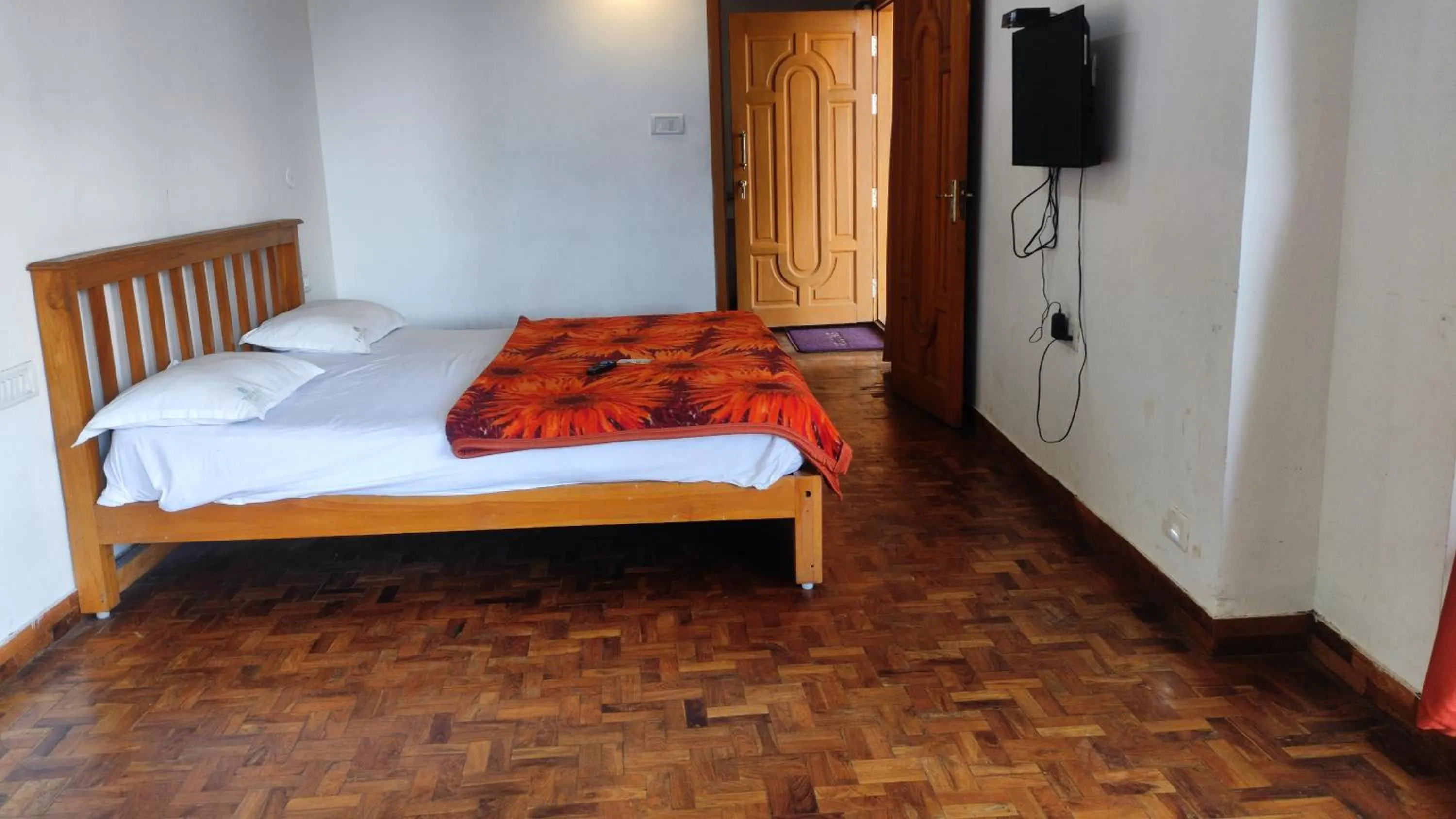 Bed in Pears Garden Royal Suite