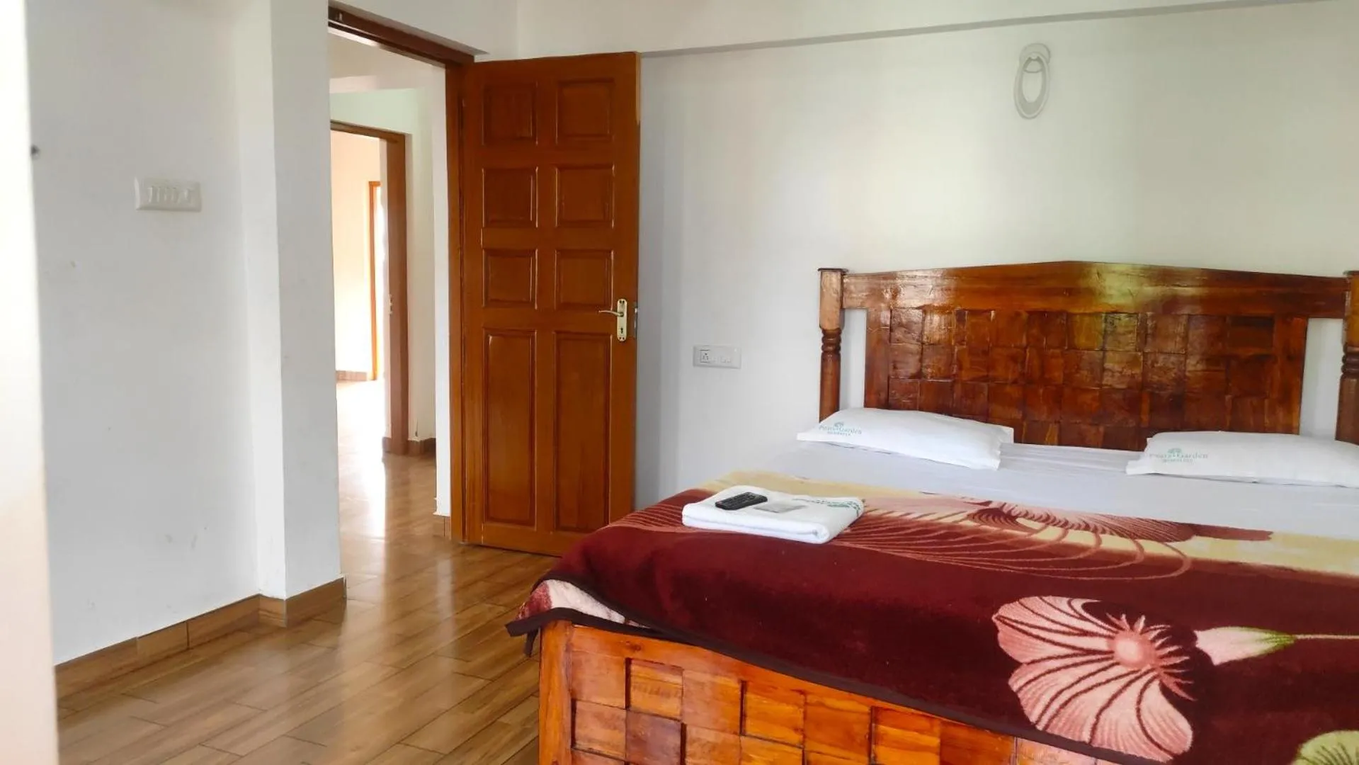 Bed in Pears Garden Royal Suite