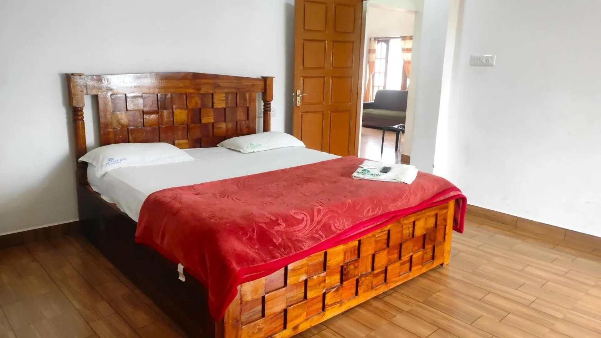 Bed in Pears Garden Royal Suite