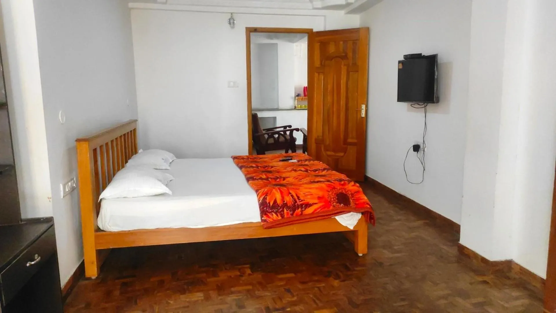 Bed in Pears Garden Royal Suite