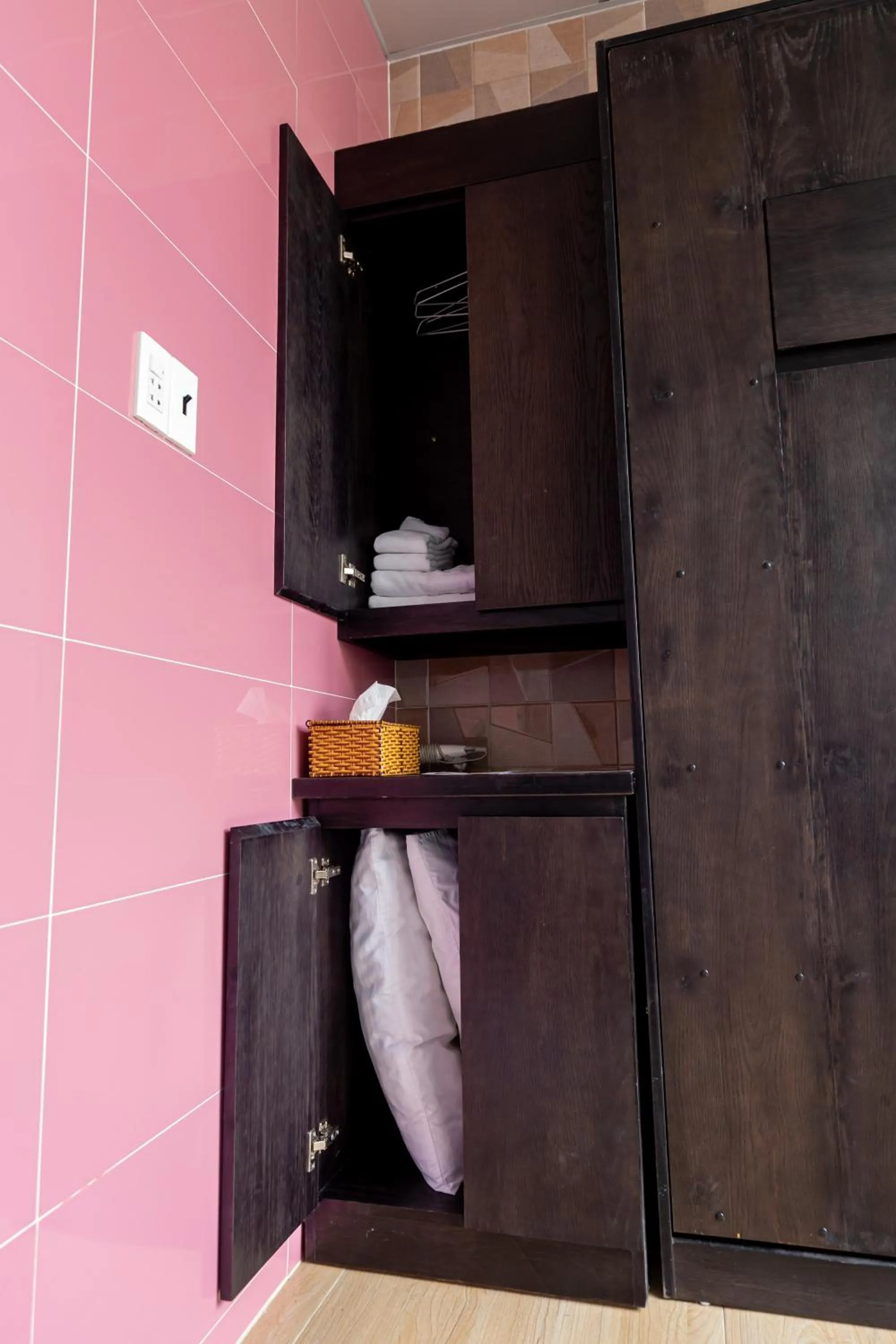 Area and facilities in Cola's Homestay