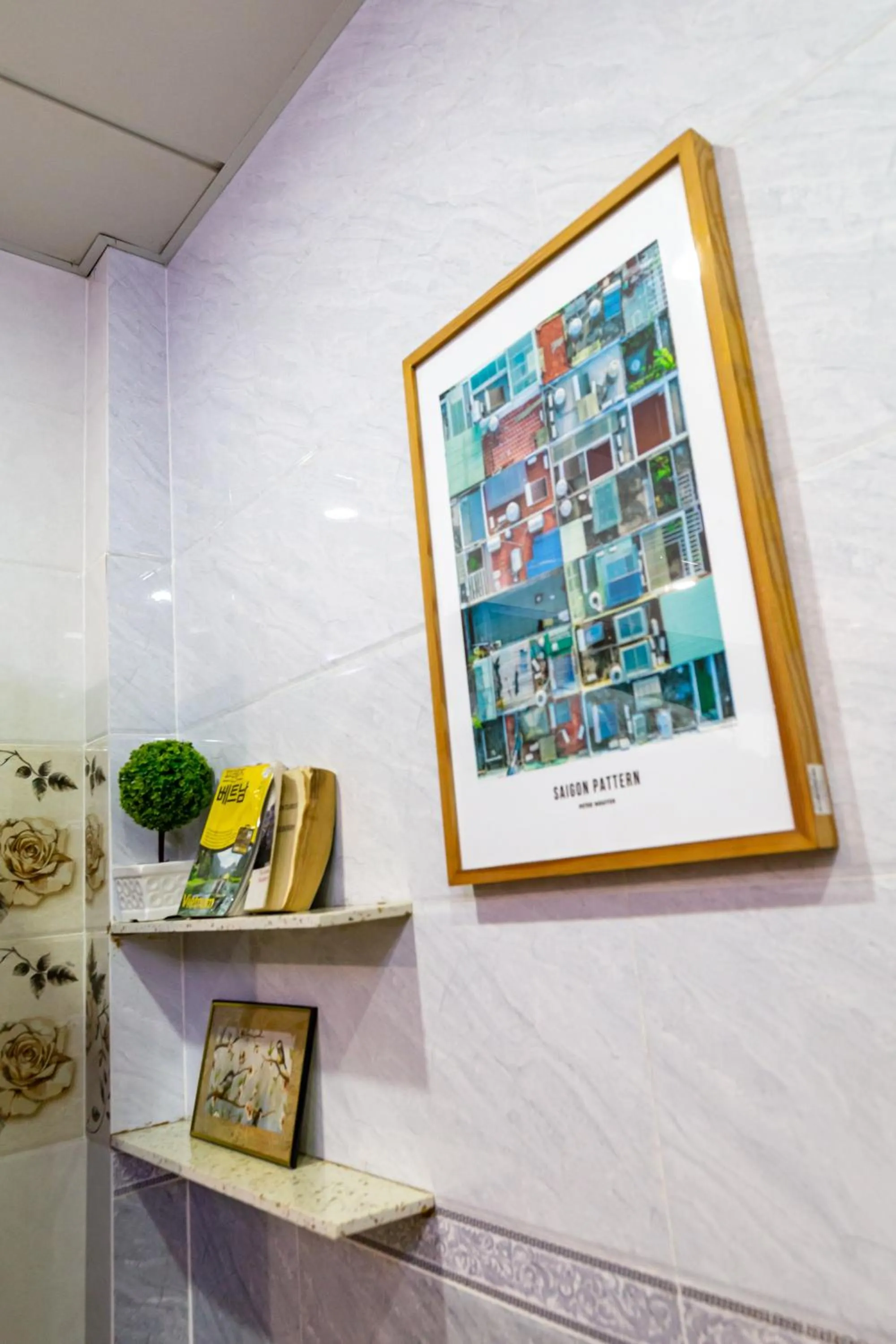 Property building in Cola's Homestay