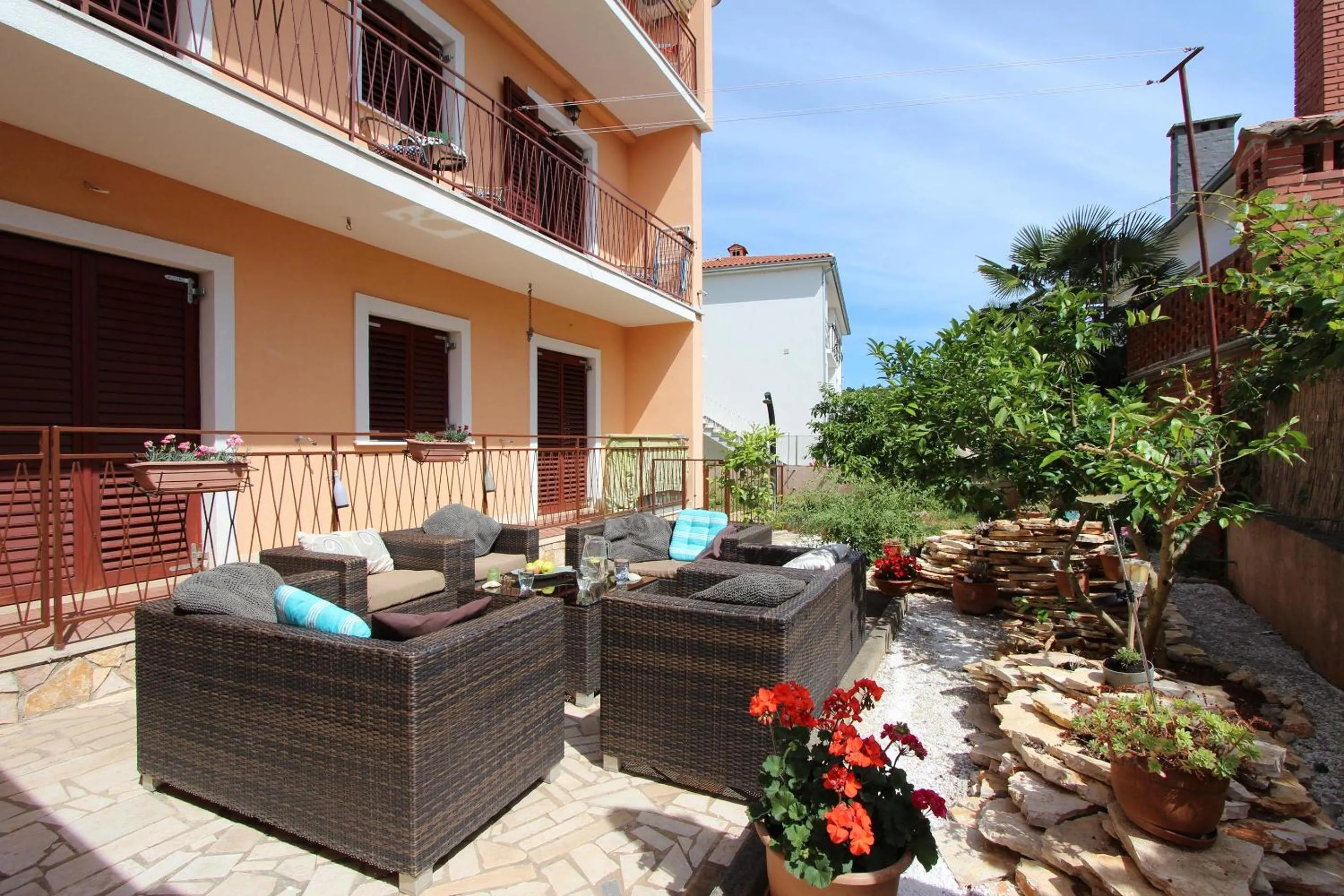 Apartments Villa Nikola