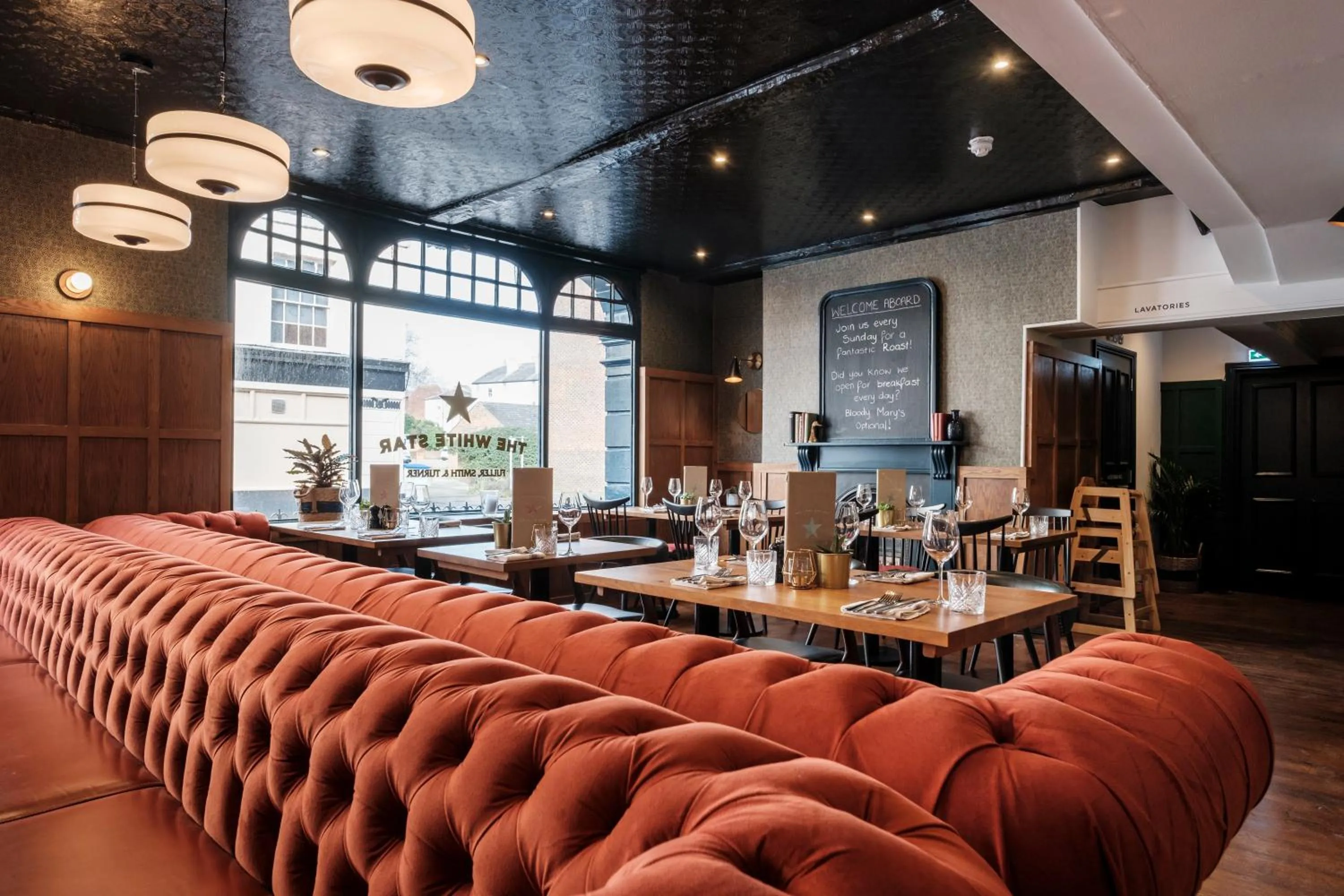 Restaurant/places to eat in The White Star Tavern