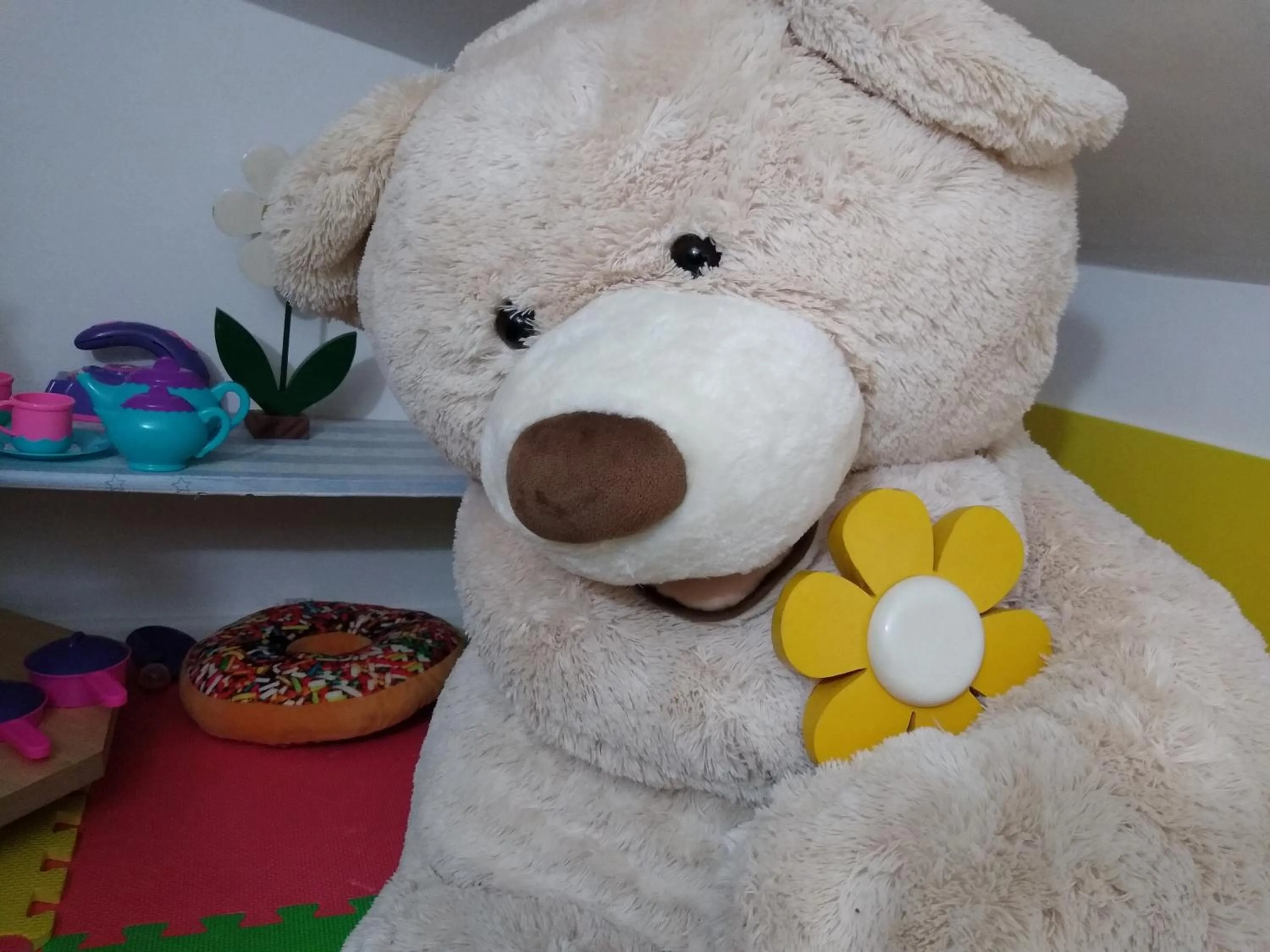 children in Aconchegante ao lado do shopping com garagem e Wifi