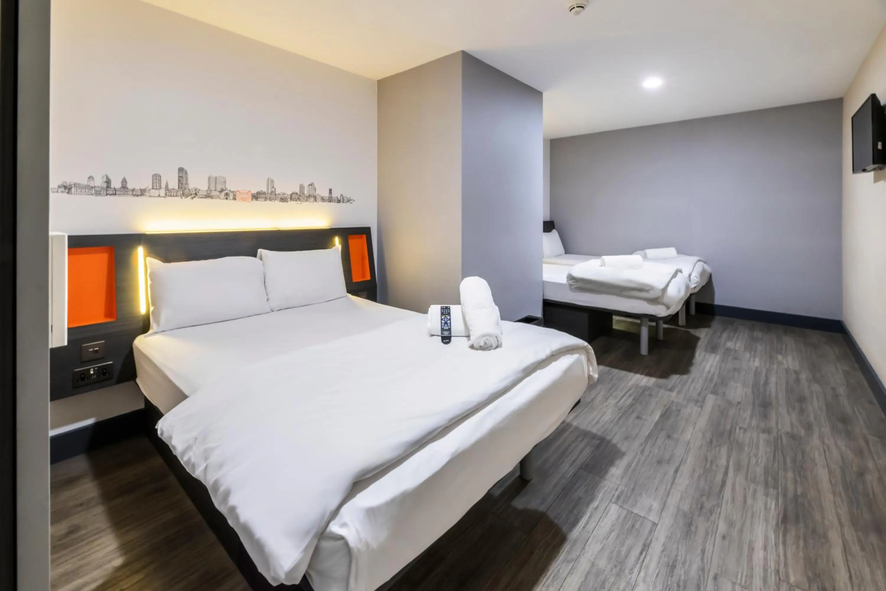 Family, Bed in easyHotel Leeds