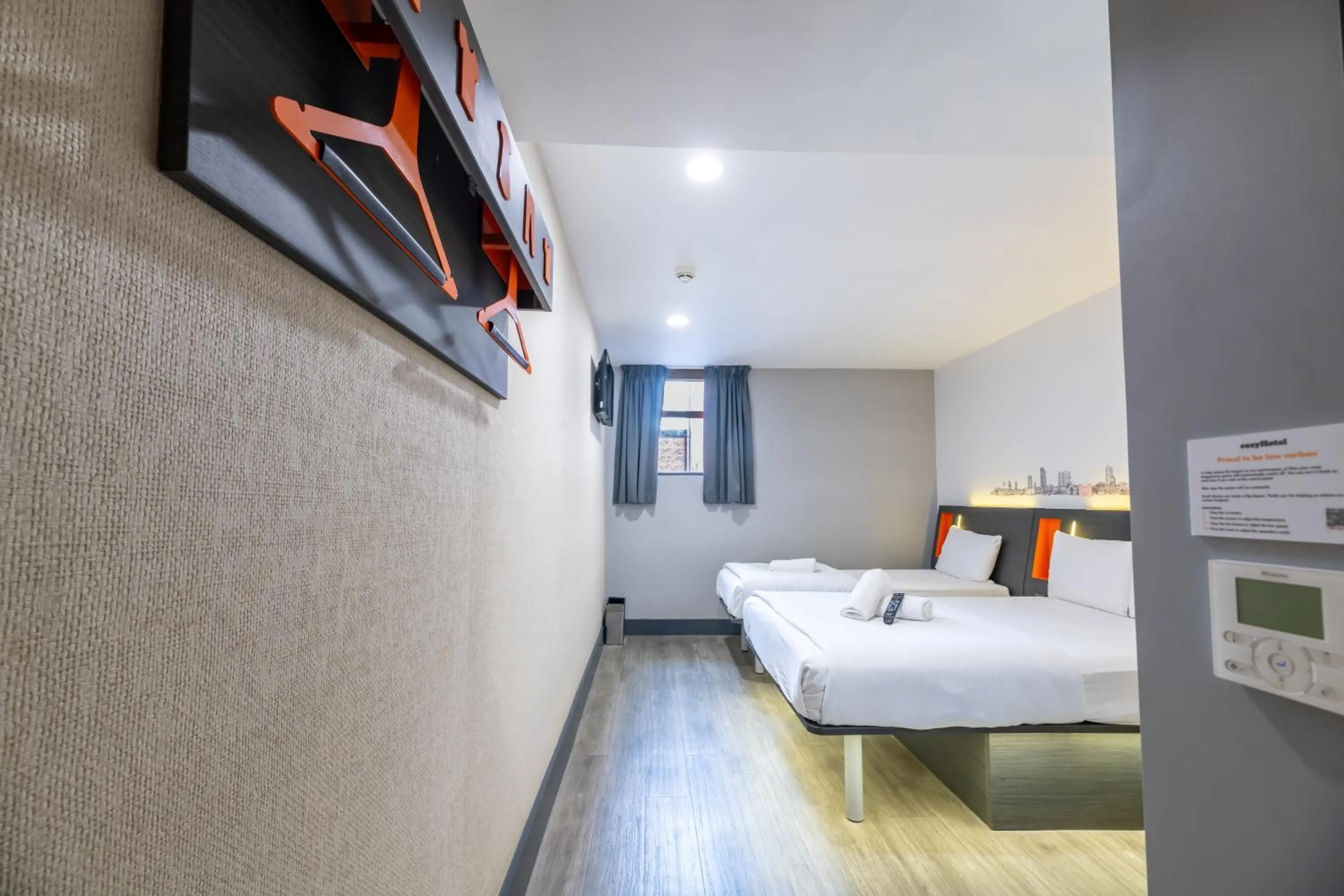 Bedroom, Bed in easyHotel Leeds