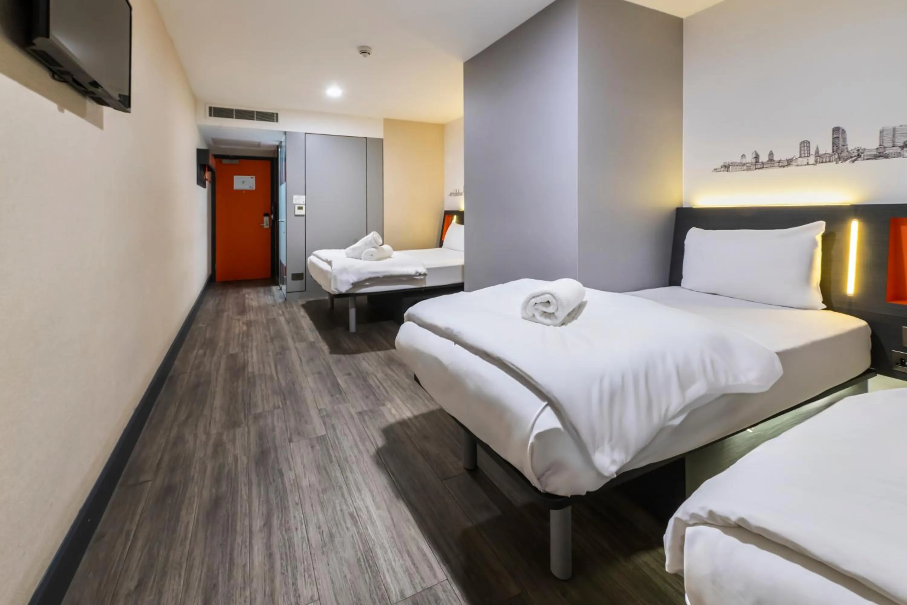 Family, Bed in easyHotel Leeds