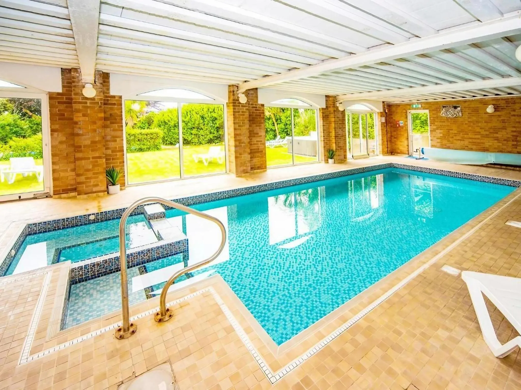 Swimming pool in Crofton House Hotel