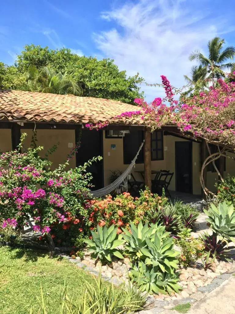 Classic Triple Room in Pousada Tubarão Classic Triple Room in Pousada Tubarão