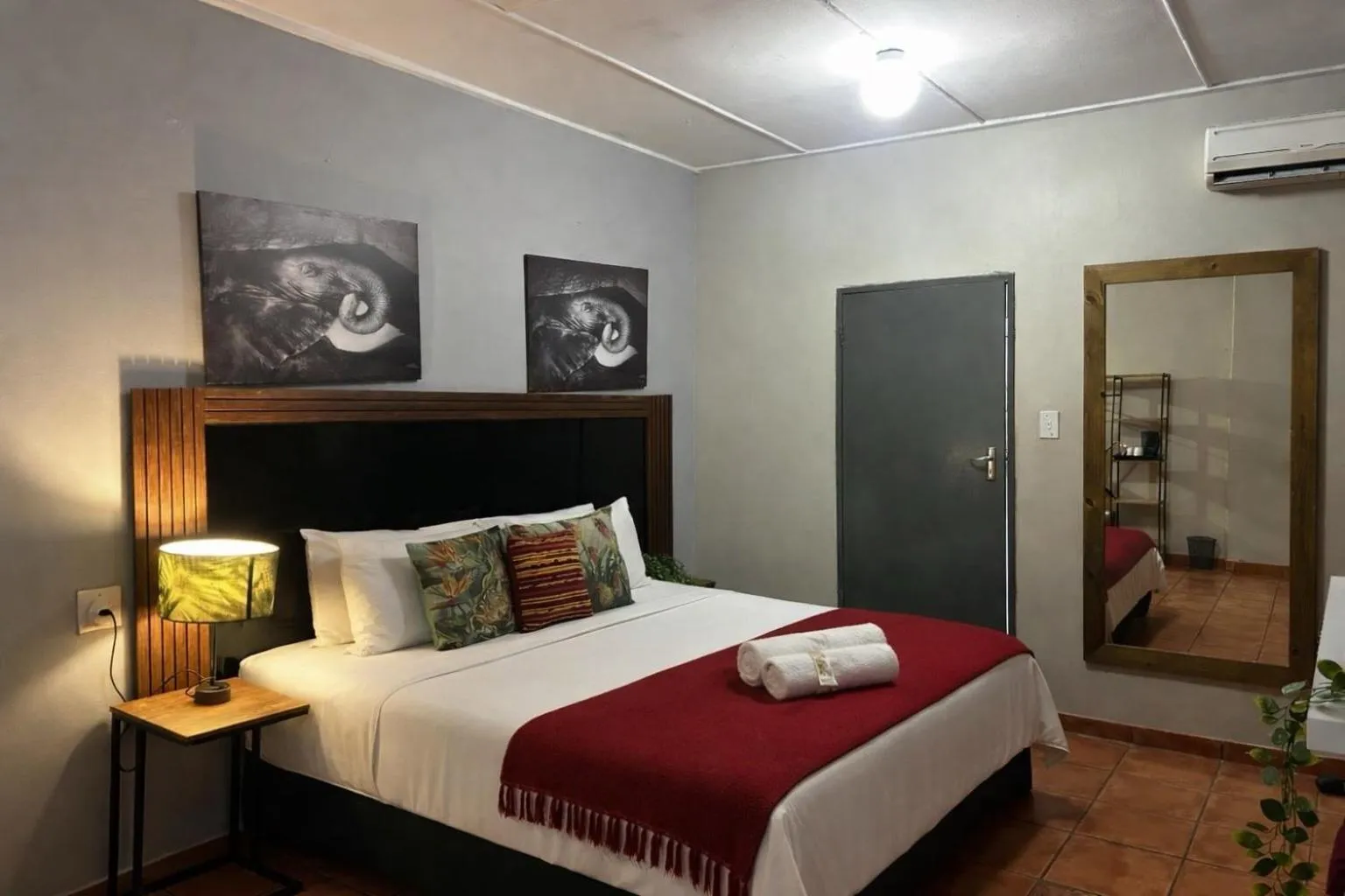 Bedroom in Bothabelo Lodge