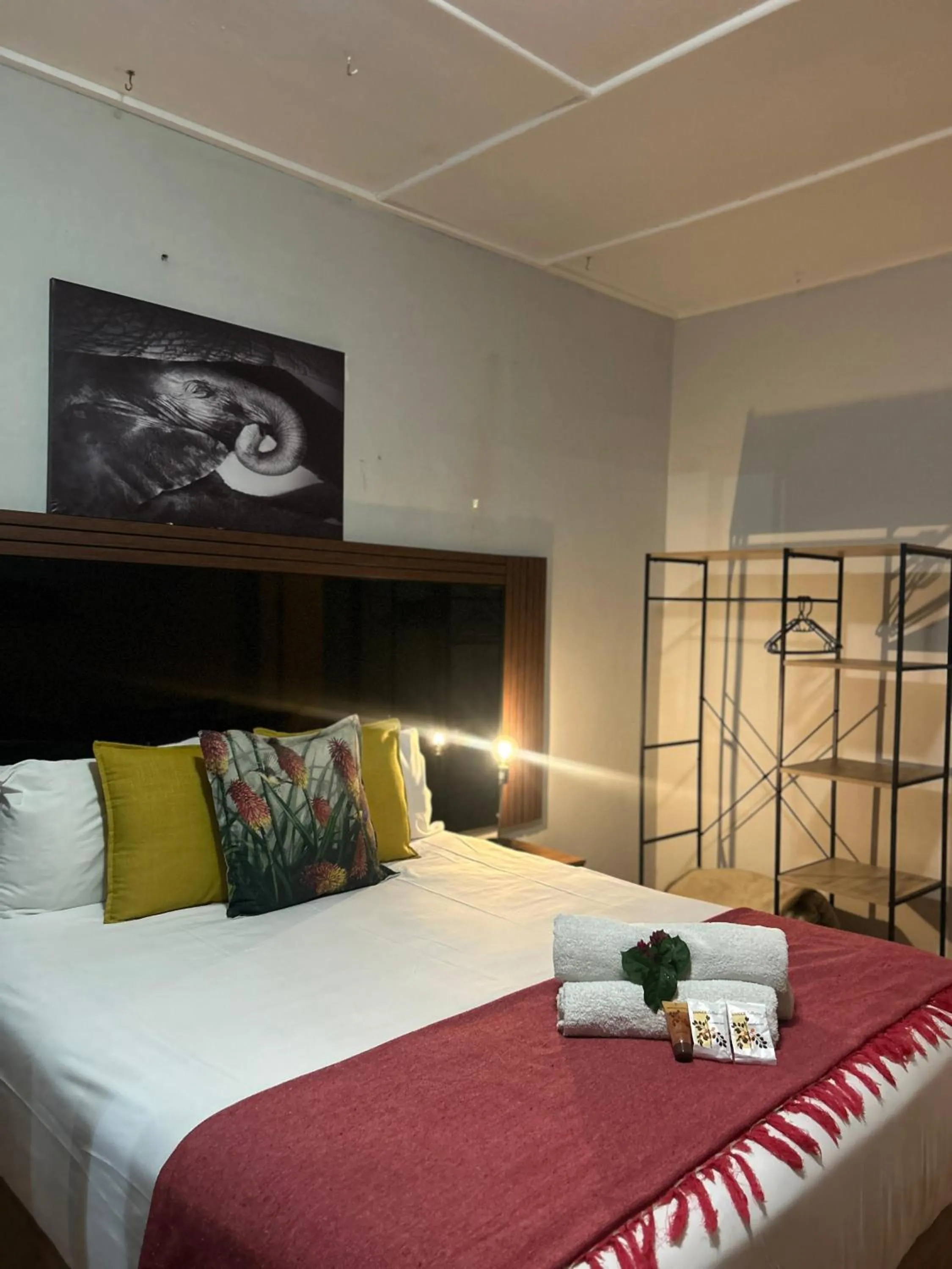 Bed in Bothabelo Bed and Breakfast