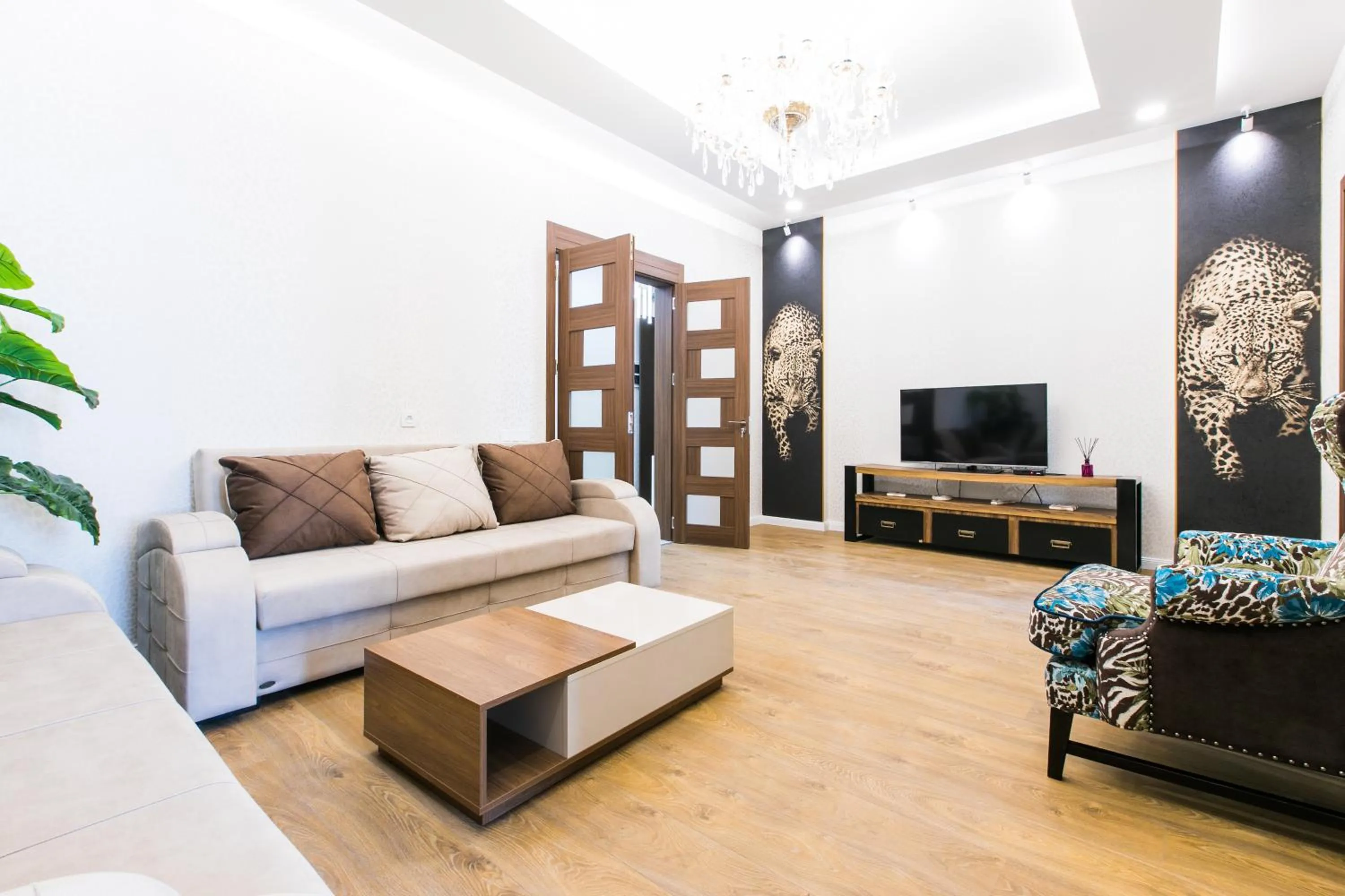 Sweet Home 6 VIP Rustaveli Avenue
