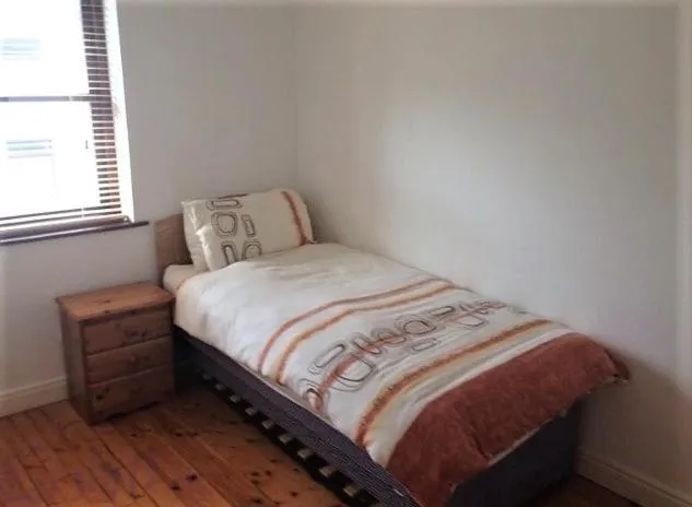 Bedroom, Bed in O'Connors Guesthouse