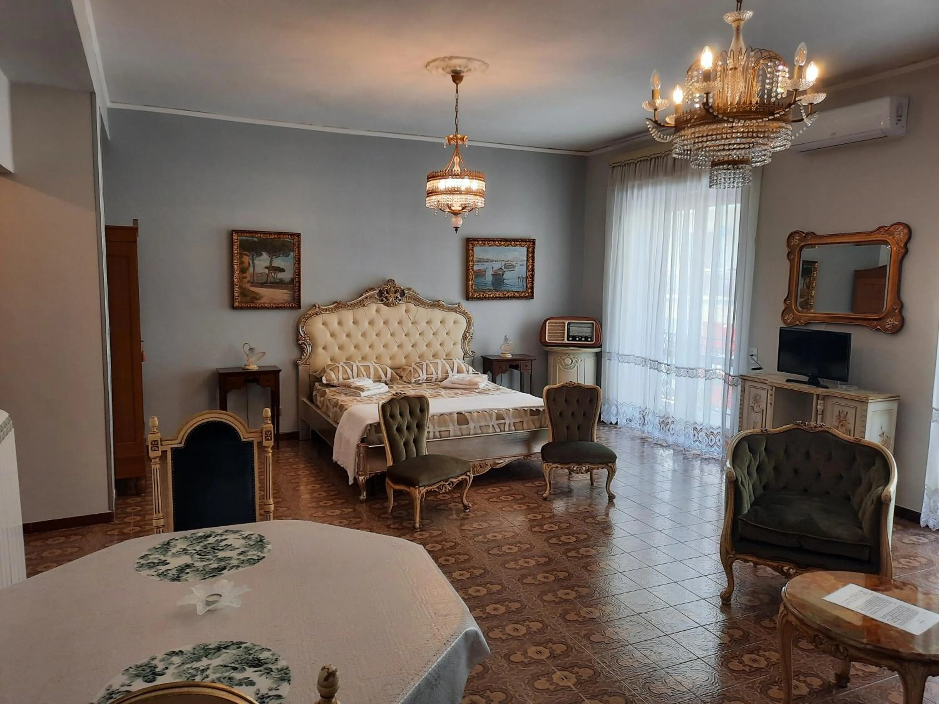 Bedroom in Villa Ada B&B