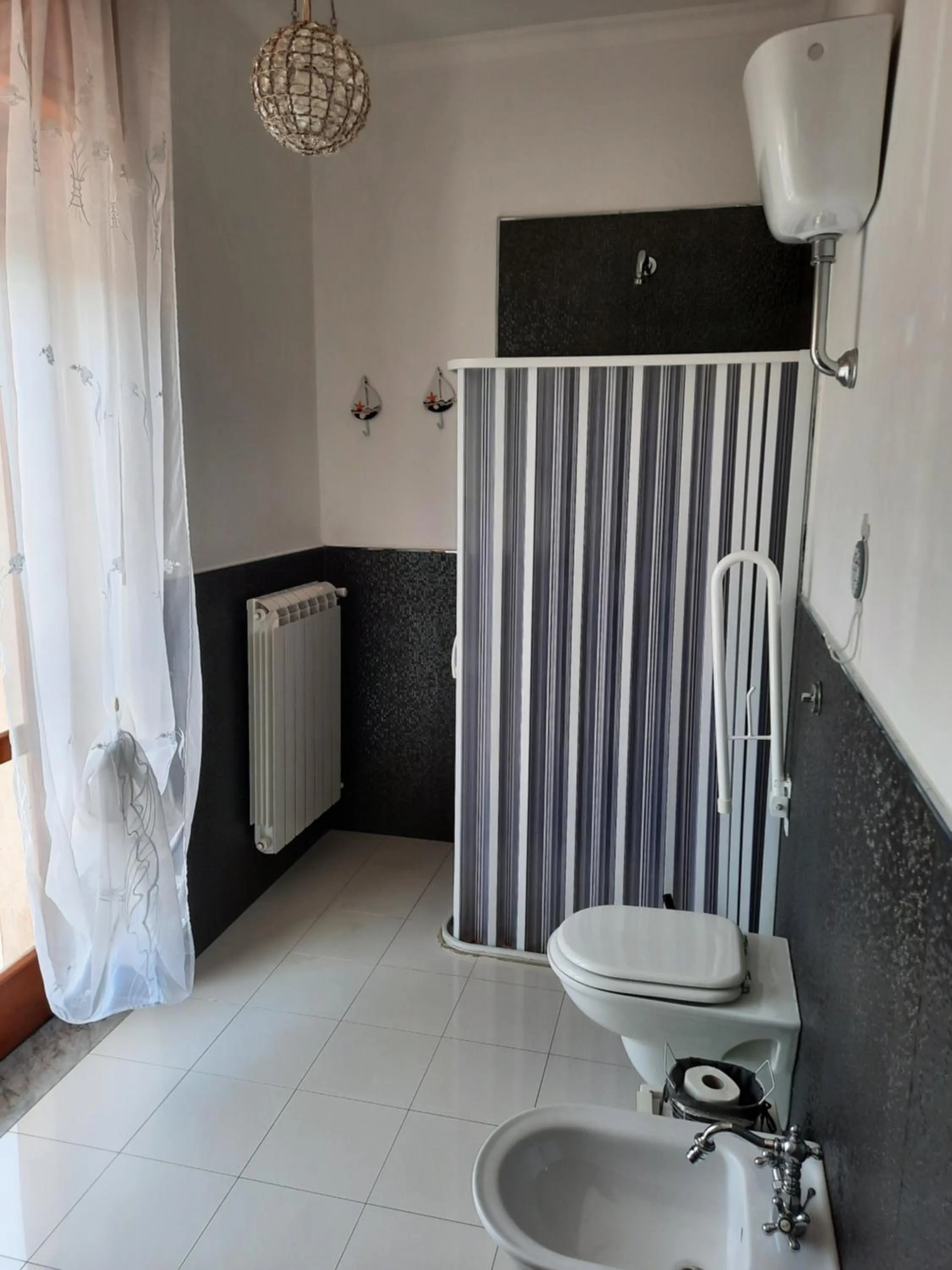 Shower in Villa Ada B&B