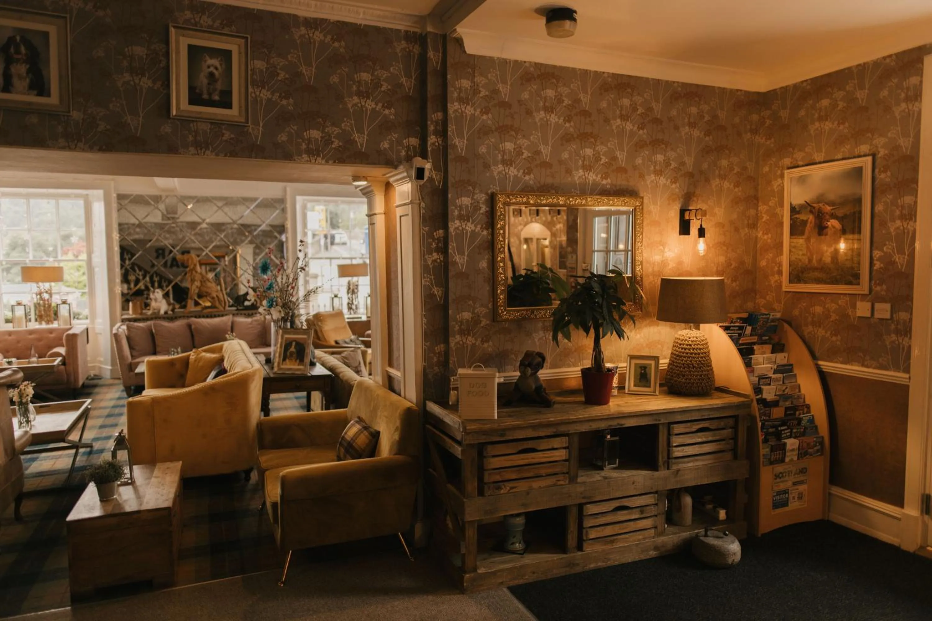 Lounge or bar in Atholl Arms Hotel & Residence Dunkeld