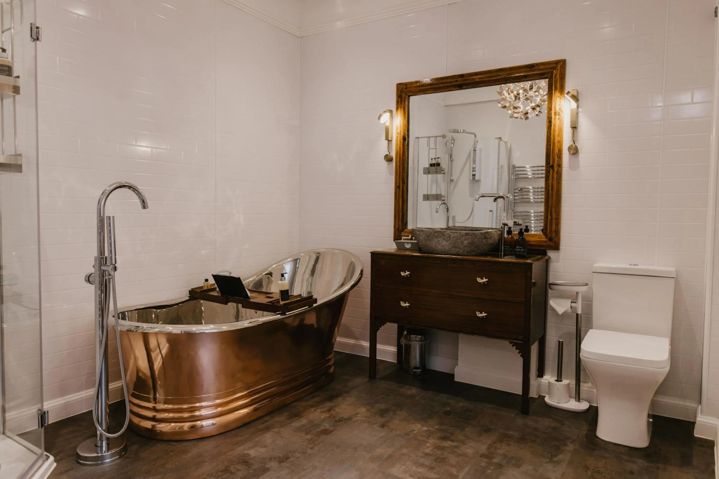 Bathroom in Atholl Arms Hotel & Residence Dunkeld