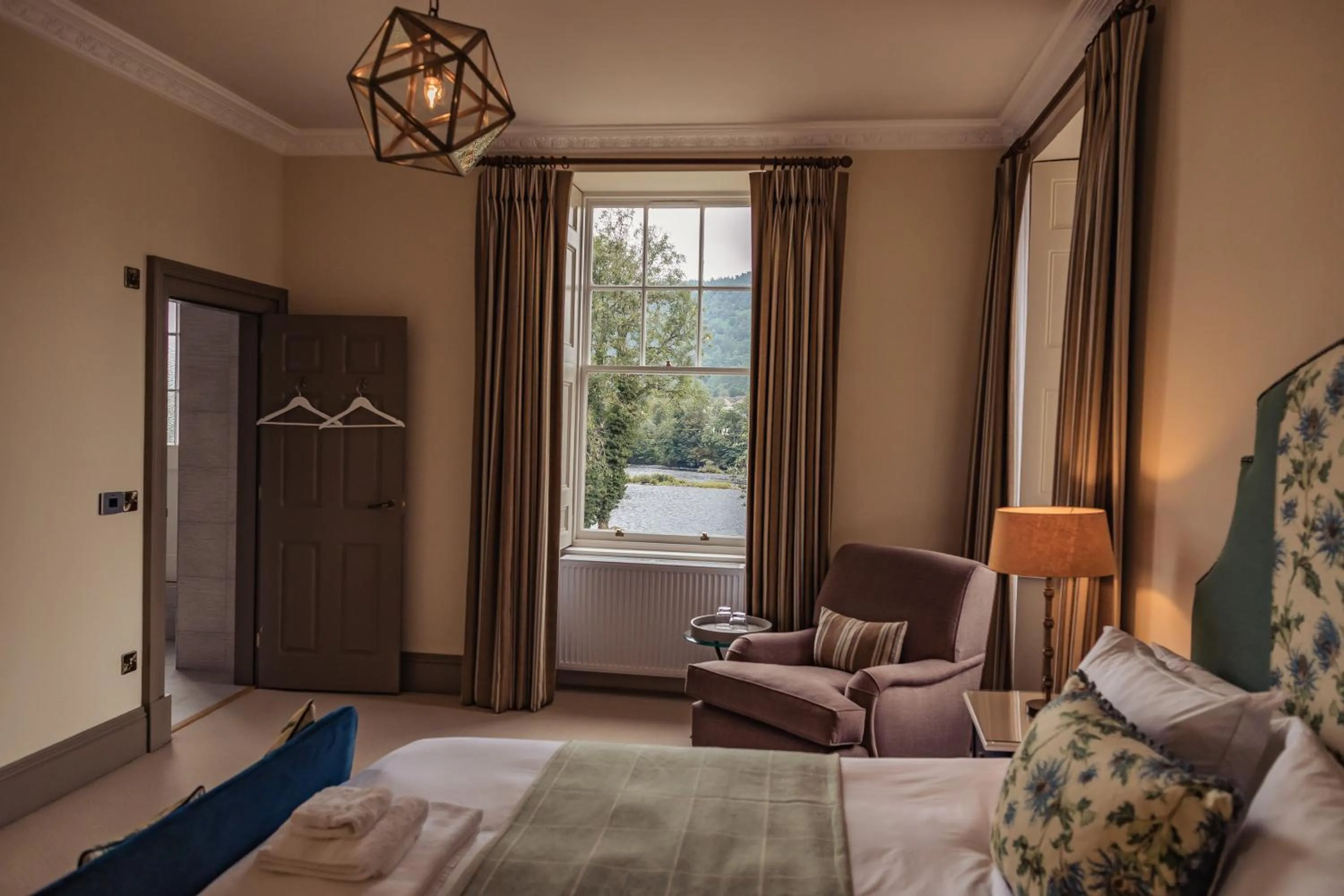 Bed in Atholl Arms Hotel & Residence Dunkeld