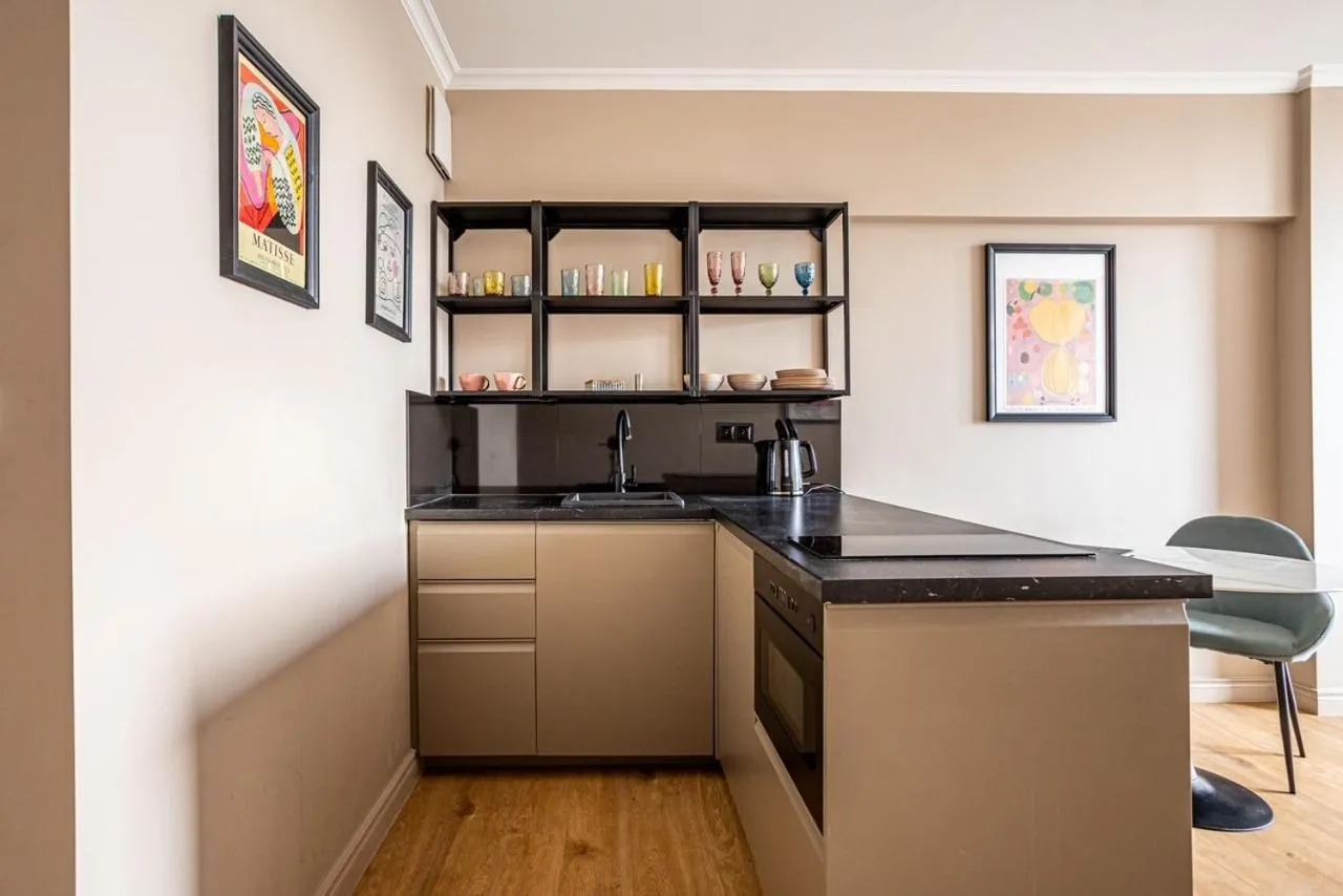 kitchen in Triton Park Apartments